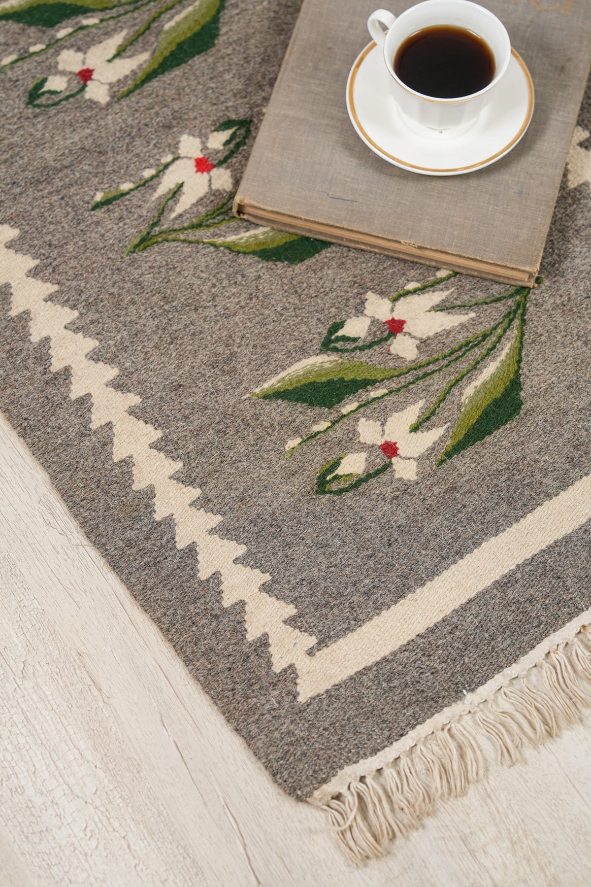 Vintage European Oltenia kilim 3'3" x 1'9"