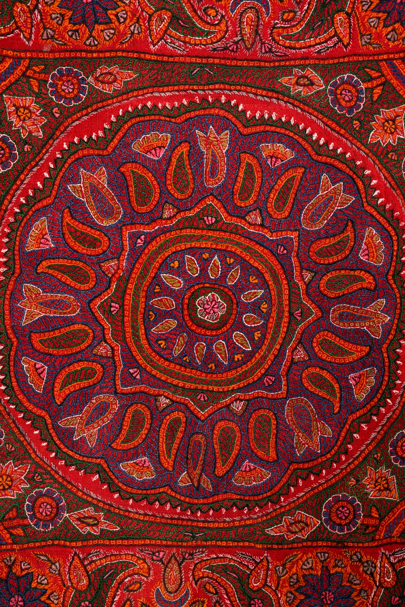 salwa 2'10" x 2'10"