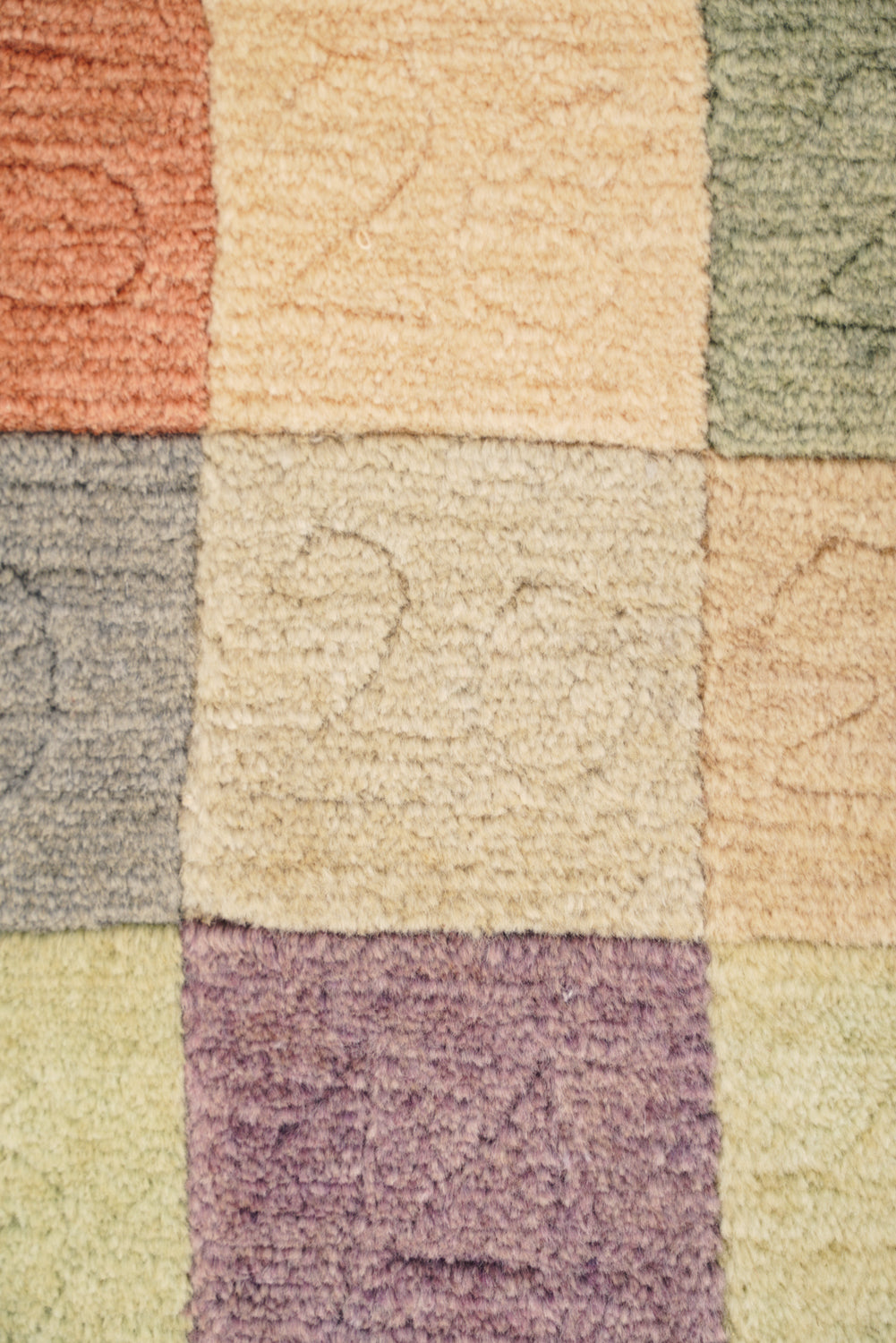 Modern Swatch Rug 2'9" x 2'5"