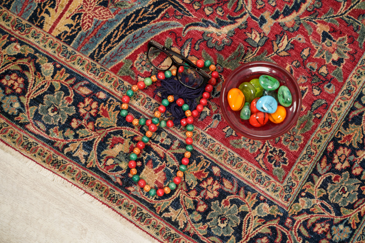 Parrotia 6'8" x 4'9"