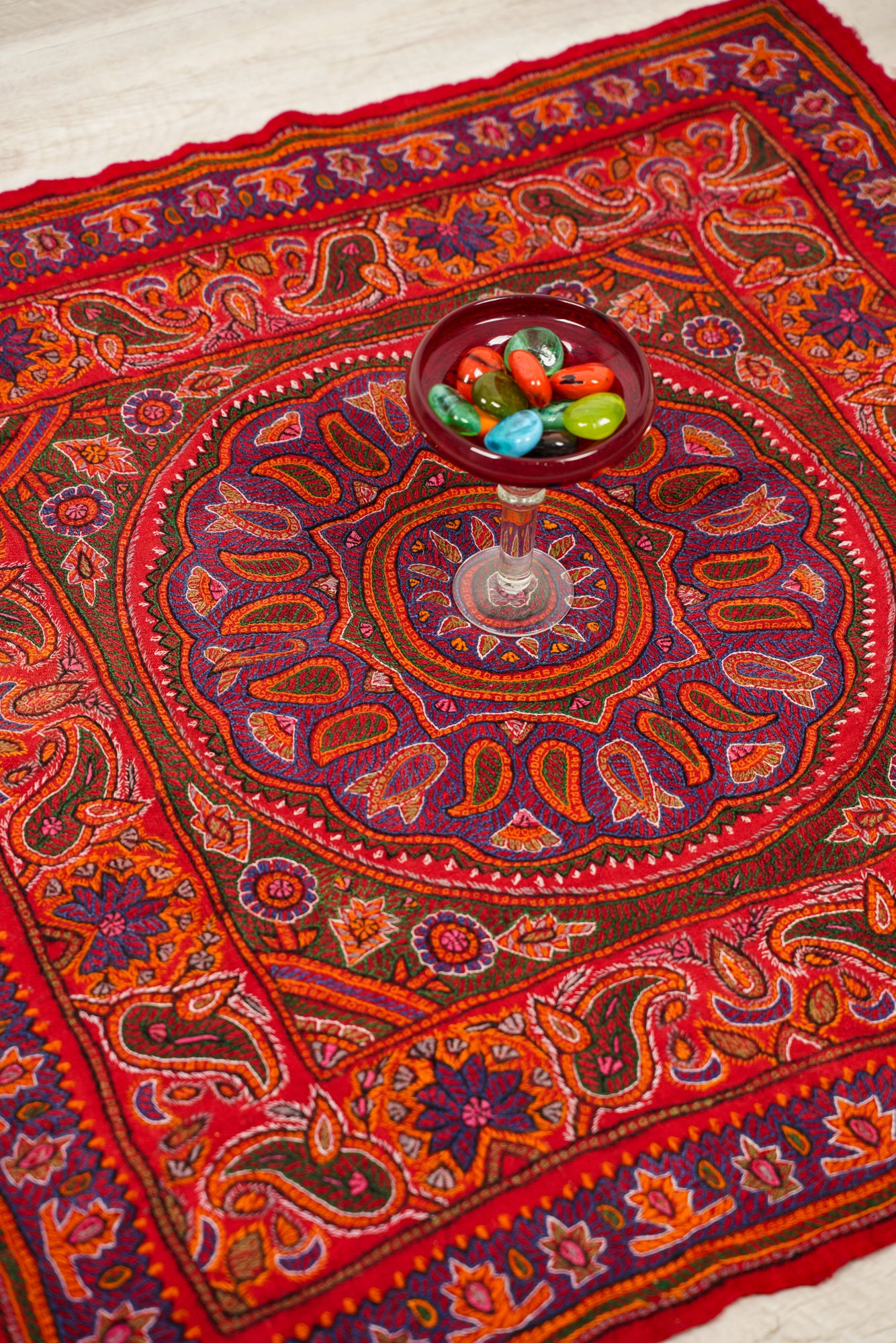 salwa 2'10" x 2'10"