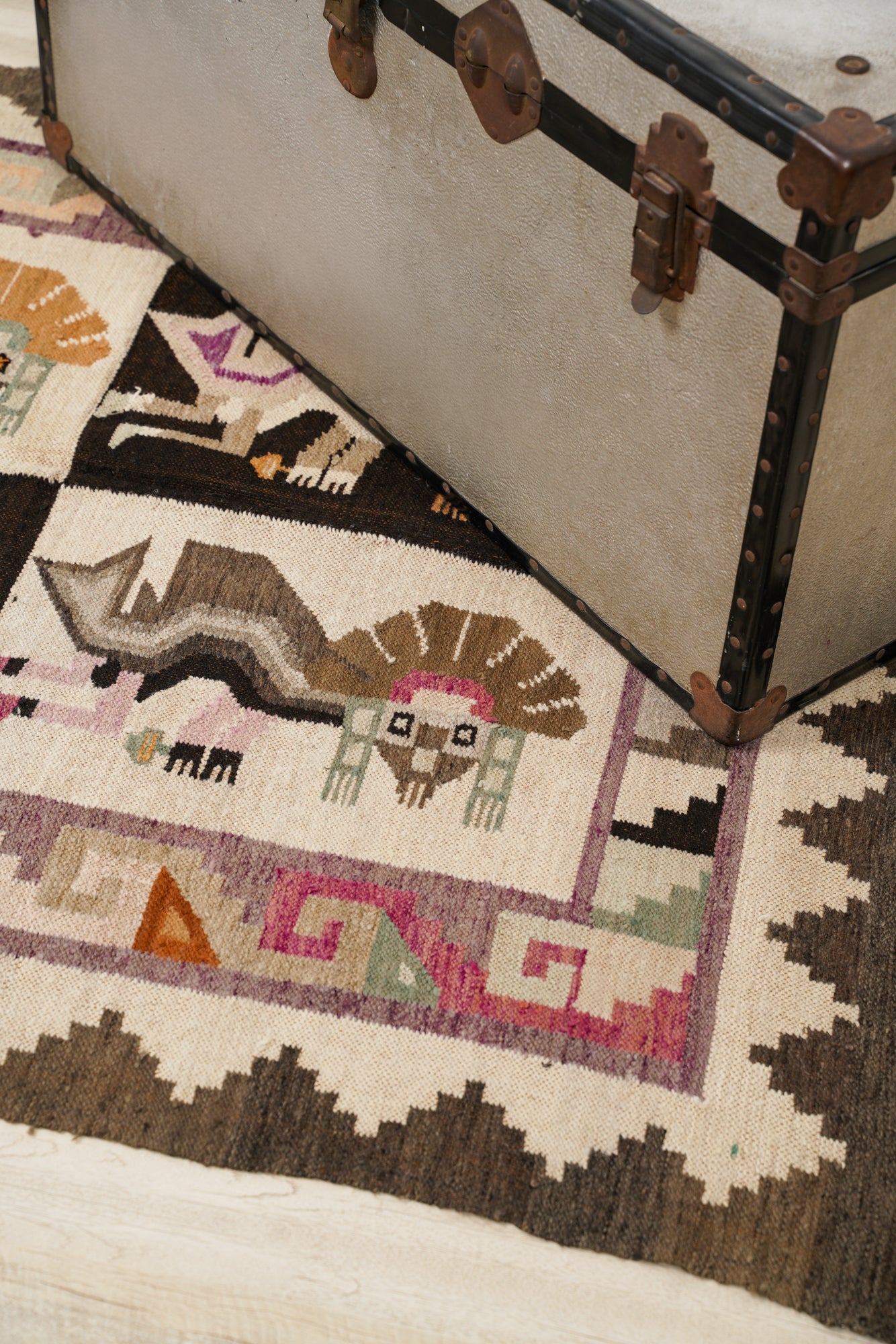 Vintage Peruvian Kilim 4'9" x 3'8"