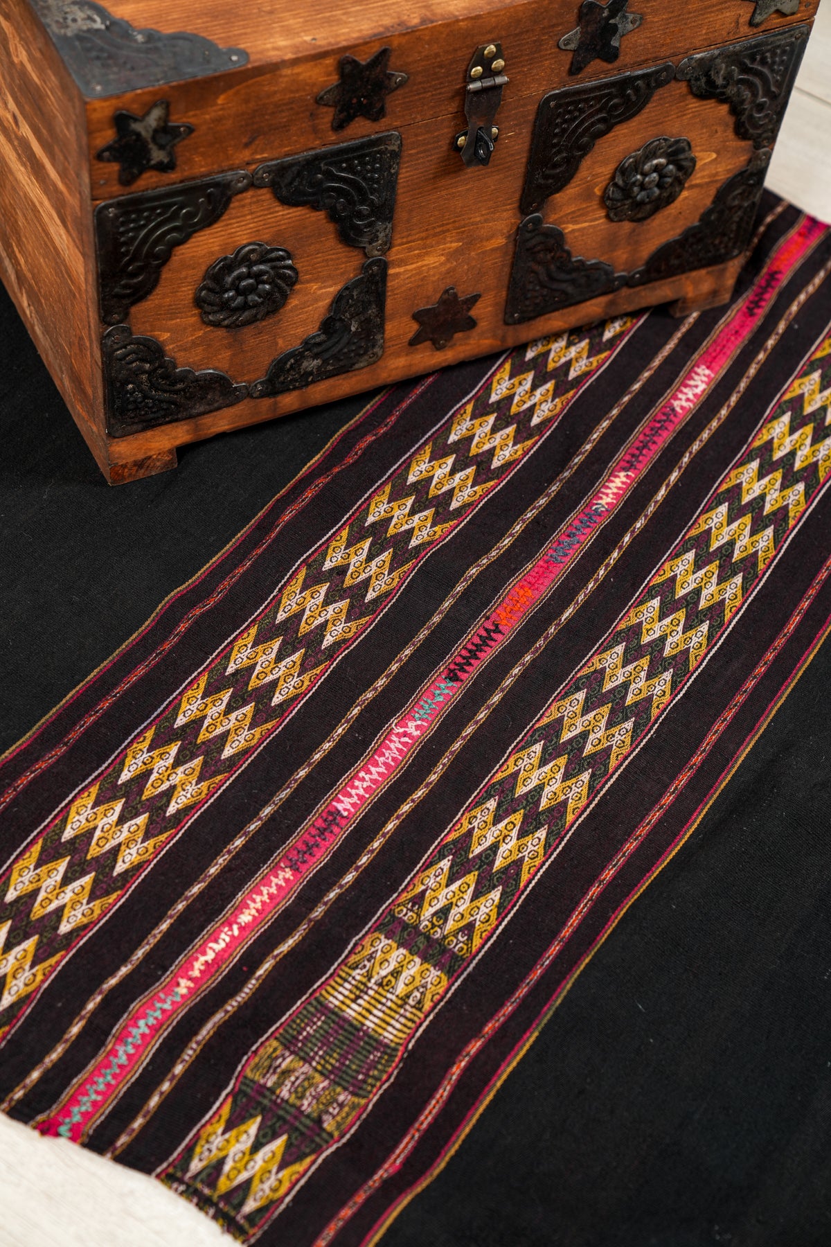 Vintage lliklla shoulder textile 3'10" x 2'10"