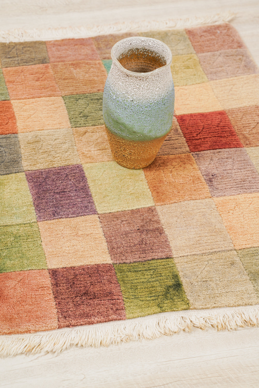 Modern Swatch Rug 2'9" x 2'5"