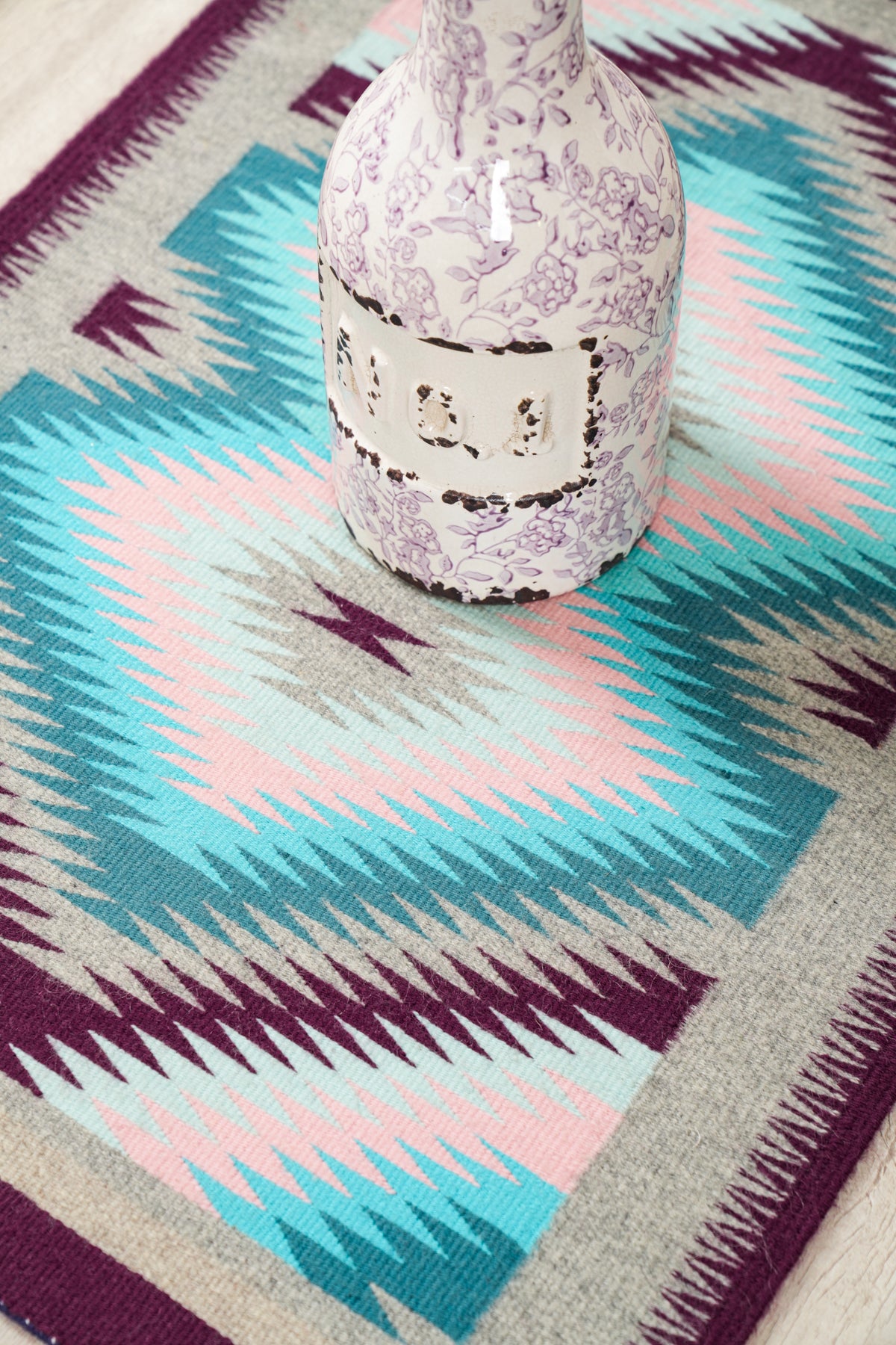 Vintage Native American Navajo kilim 2'9" x 2'