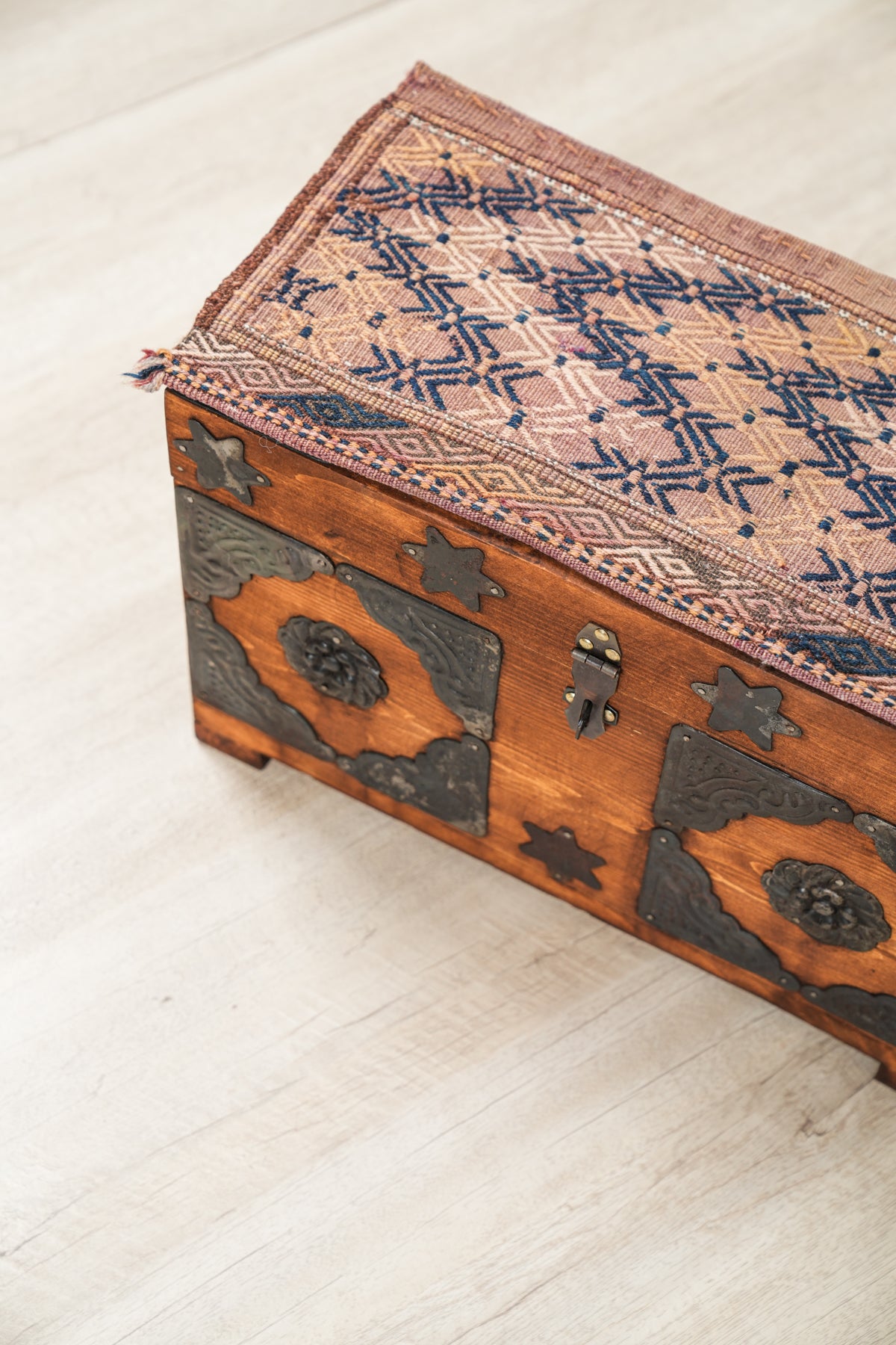 Antique Turkmen Tekke Torba Kilim 2'10" x 9"
