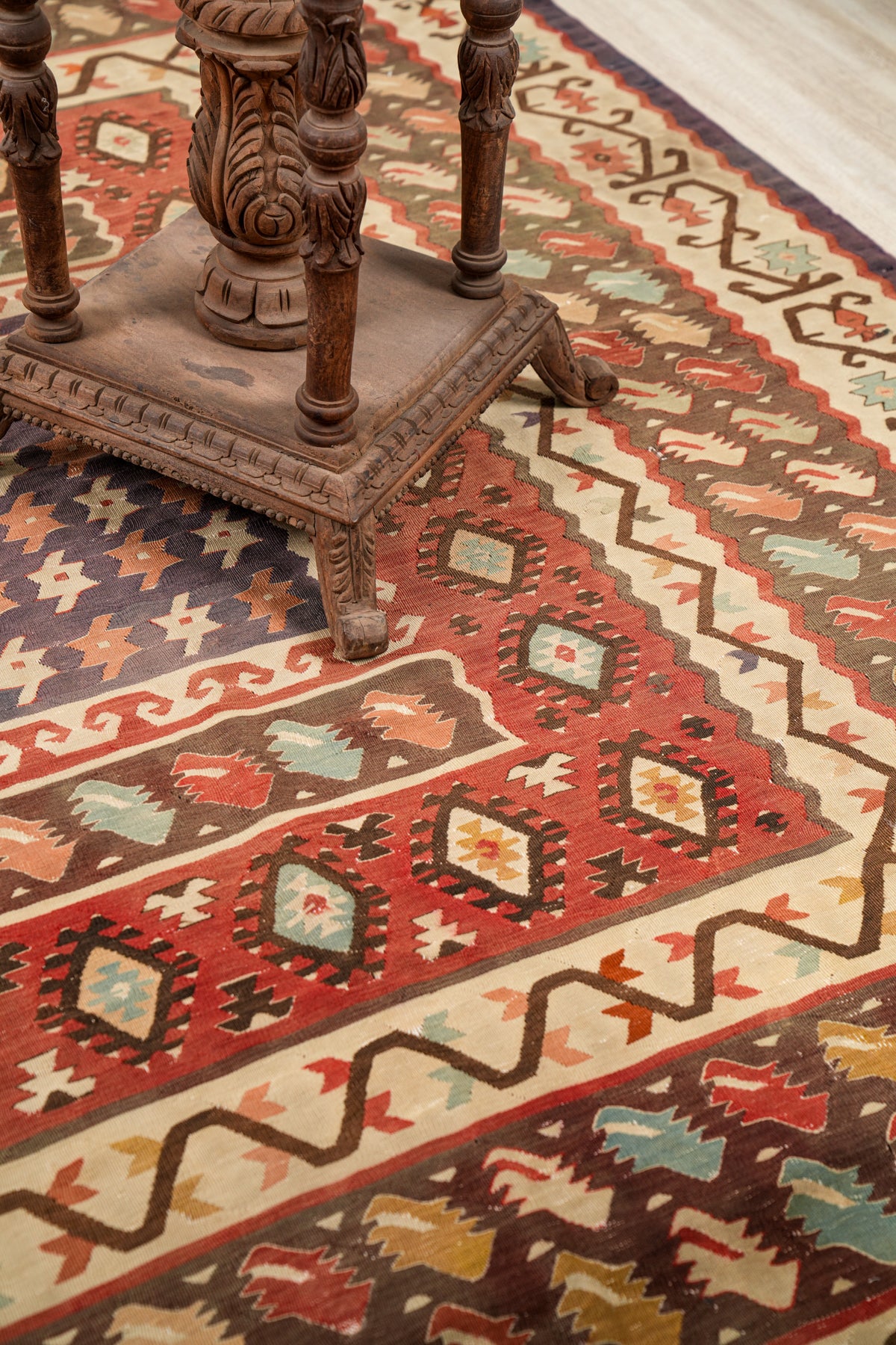Vintage Turkish Sarkoy Kilim 9'6" x 6'7"