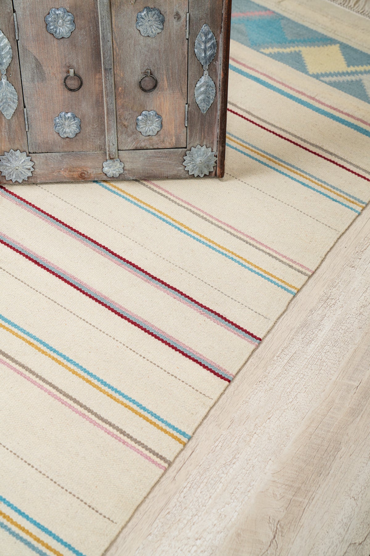 VINTAGE SCANDINAVIAN KILIM 5'10" x 2'
