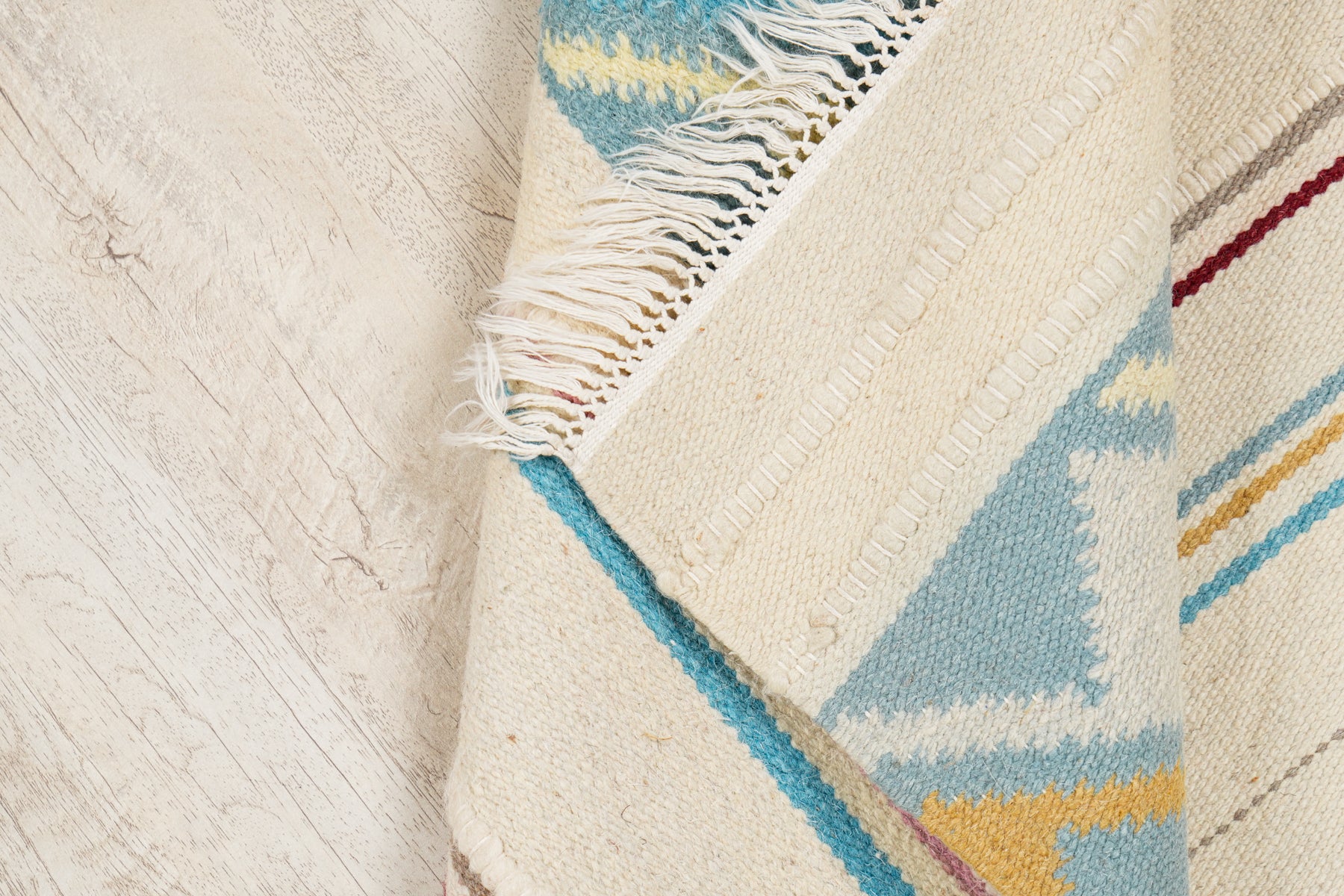 VINTAGE SCANDINAVIAN KILIM 5'10" x 2'