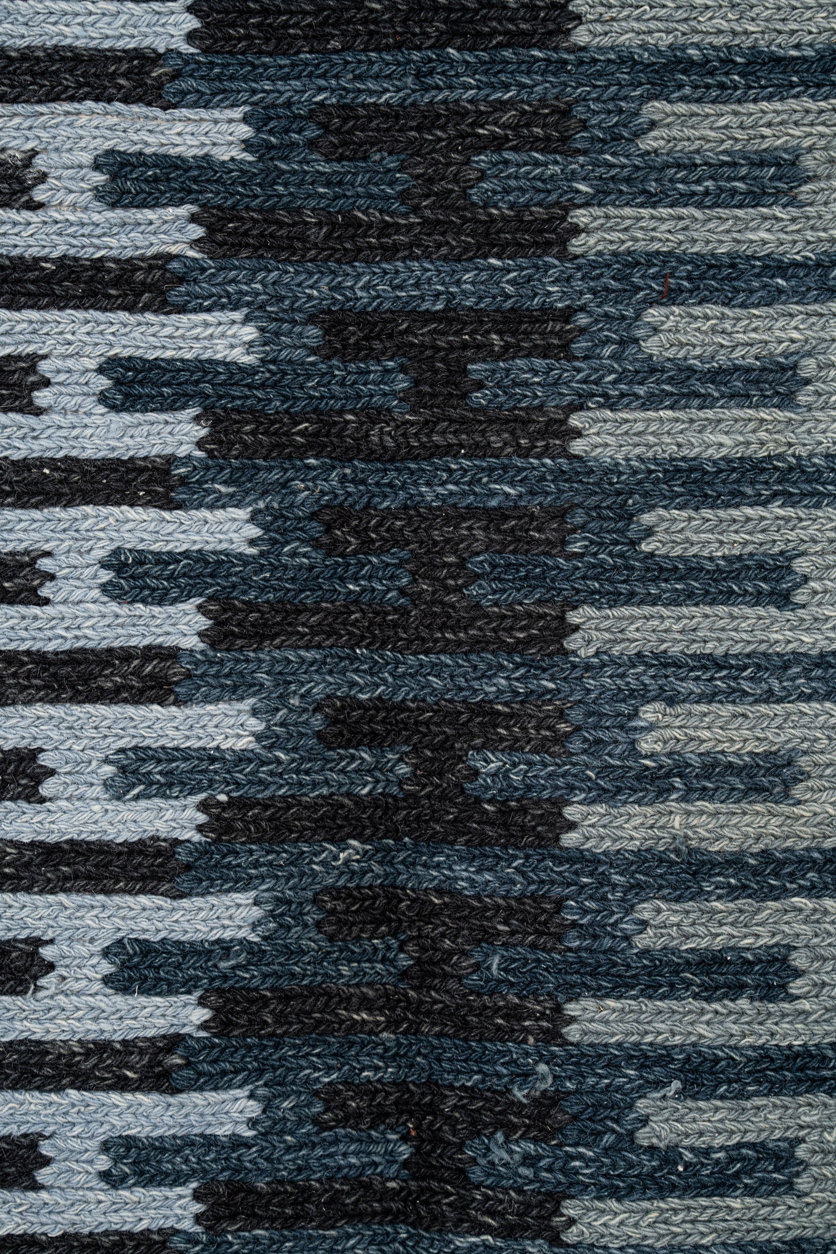 Vintage Scandinavian Kilim 7'7" x 5'7"