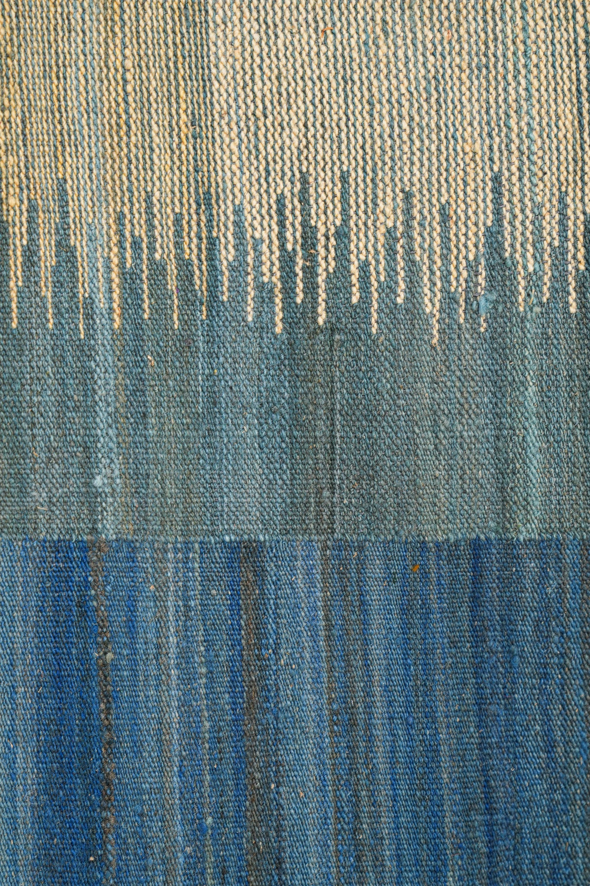 Modern Minimalist Kilim 9'8" x 6'7"