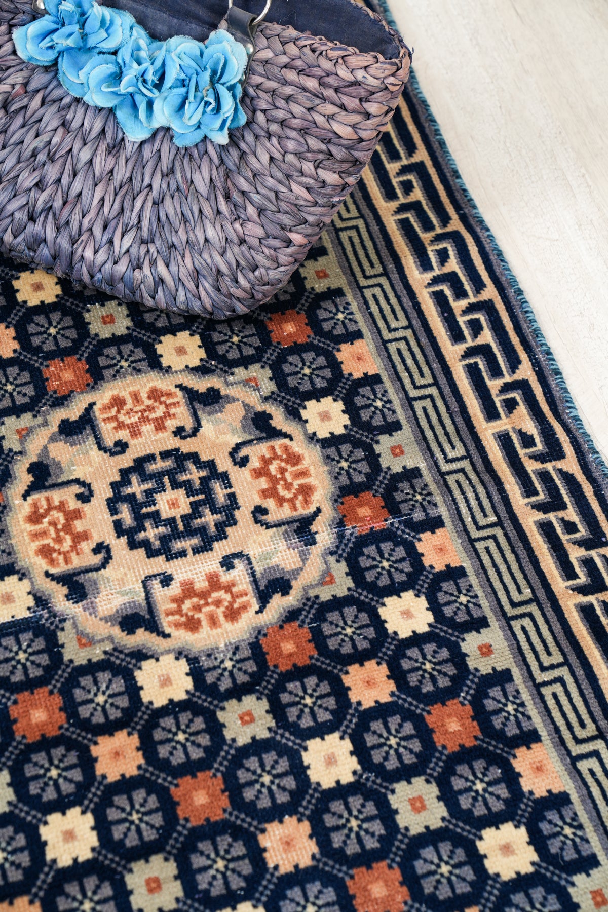 Vintage Chinese decorative Rug 5' x 2'6"
