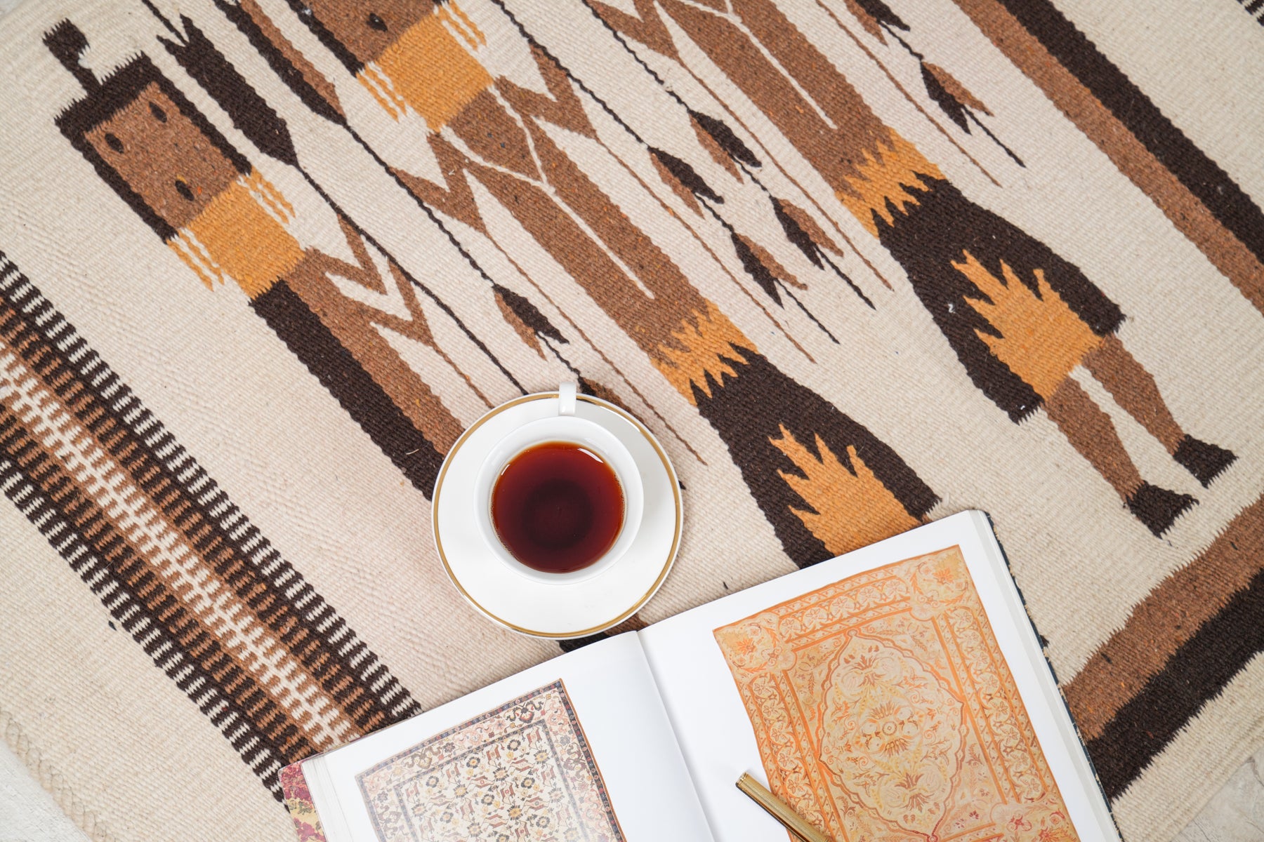 Vintage Navajo Yei kilim 3'3" x 2'7"