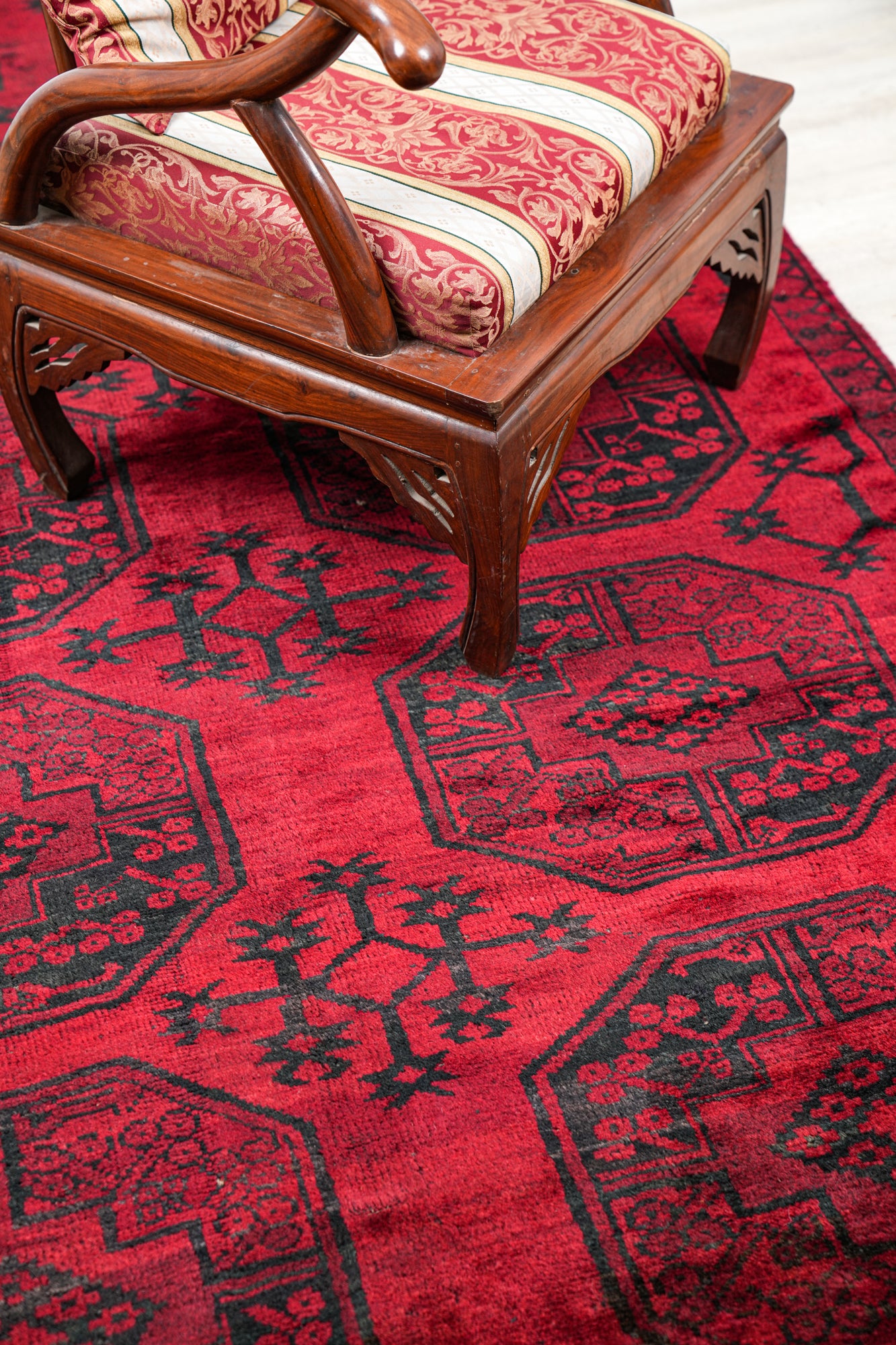 Vintage Turkoman Ersari Rug 7'9" x 5'
