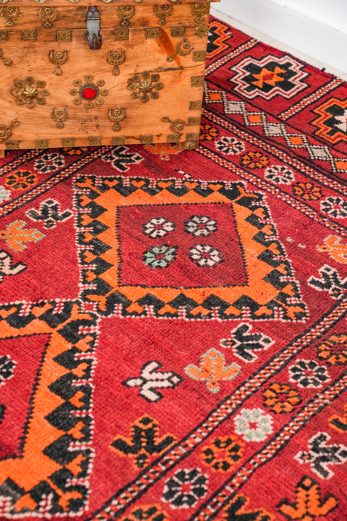 Vintage Moroccan Tarbat Rug 9' x 6'