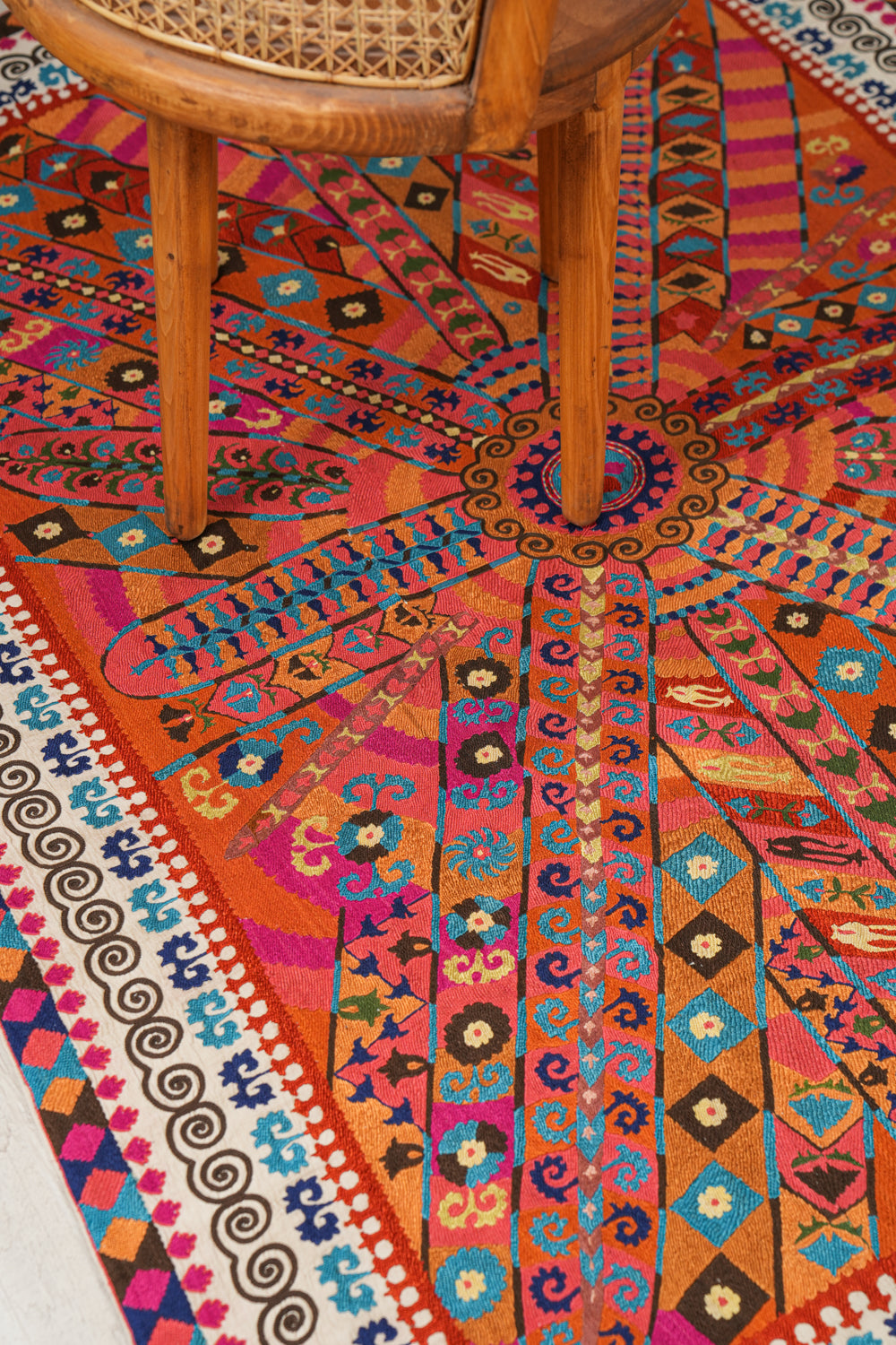 Vintage Uzbek Suzani Textle 5'5" x 4'1"