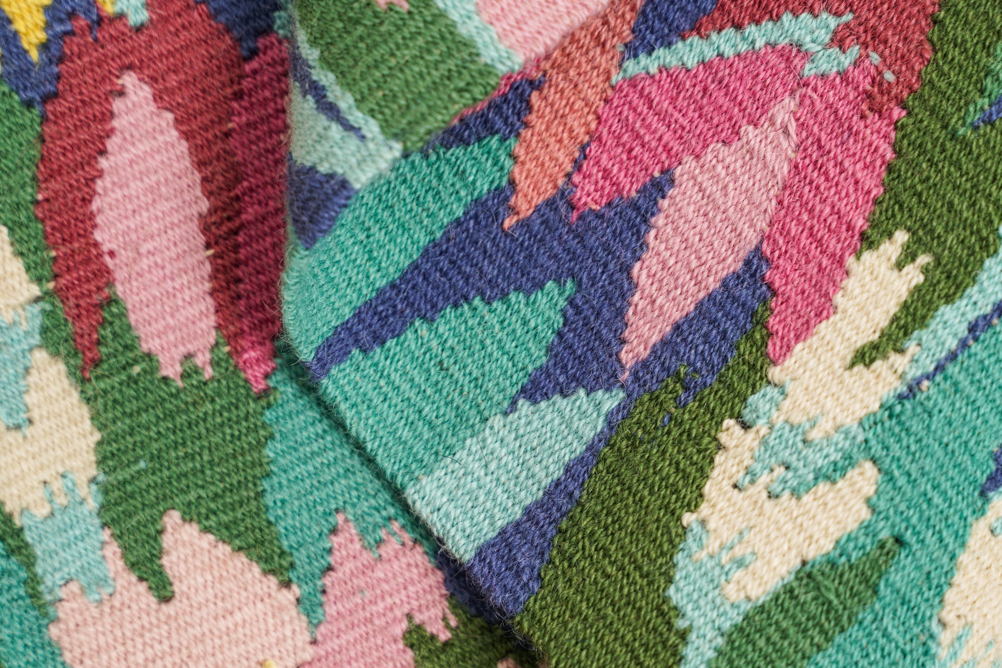 Vintage Floral Scandinavian Tapestry 1'9" x 2'
