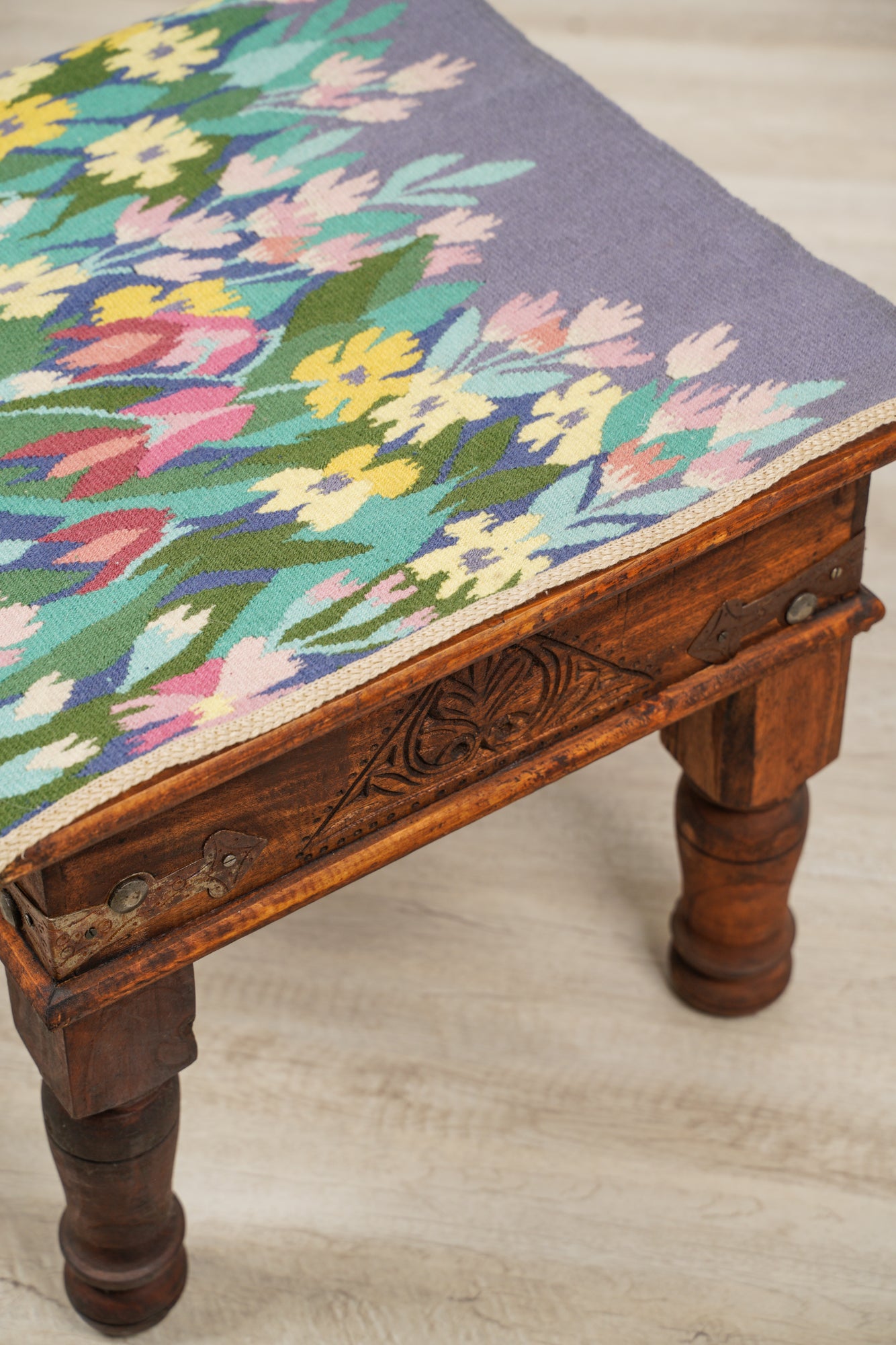 Vintage Floral Scandinavian Tapestry 1'9" x 2'