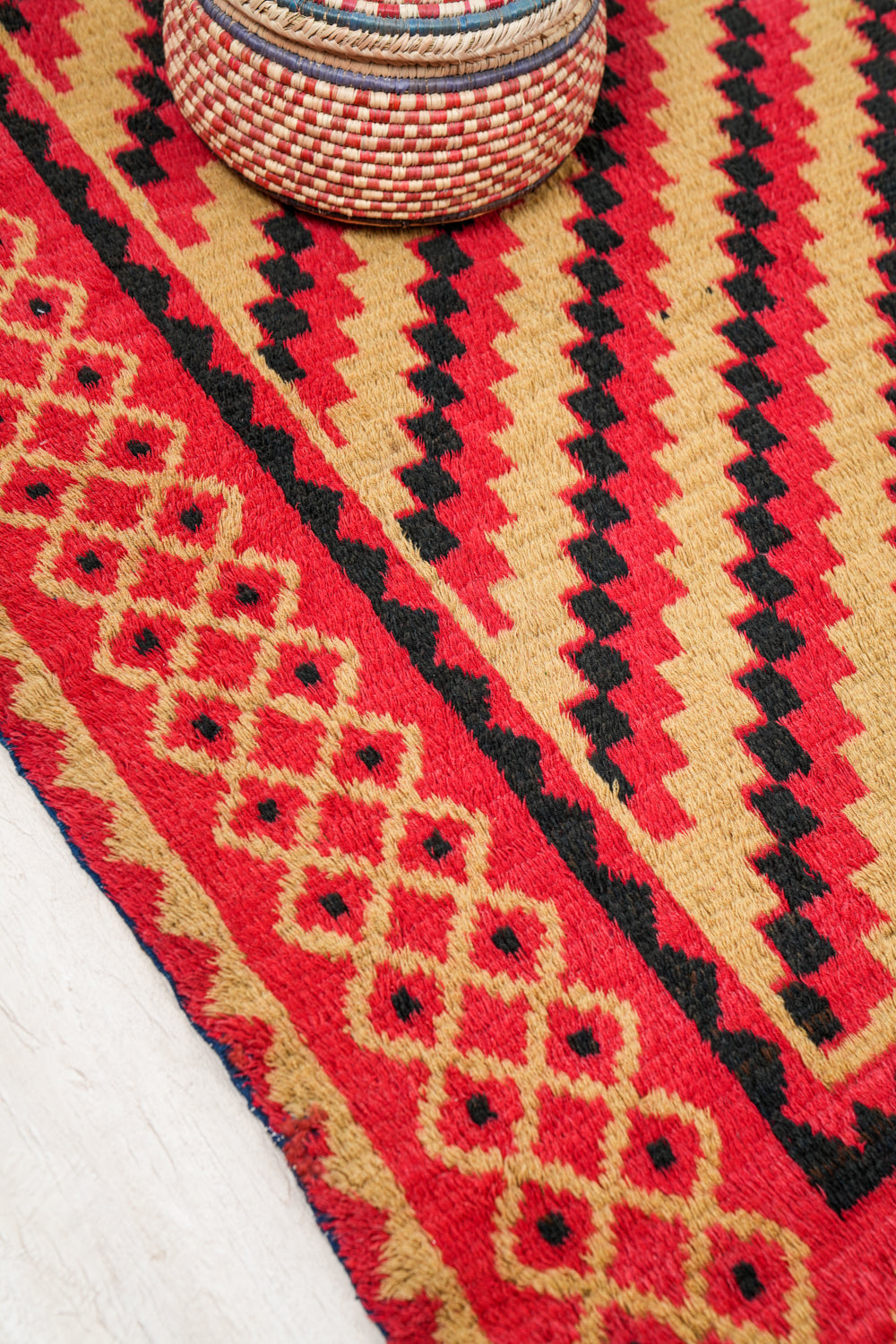 Antique Finnish Rya Rug 6'1" x 4'4" (Ryijy)