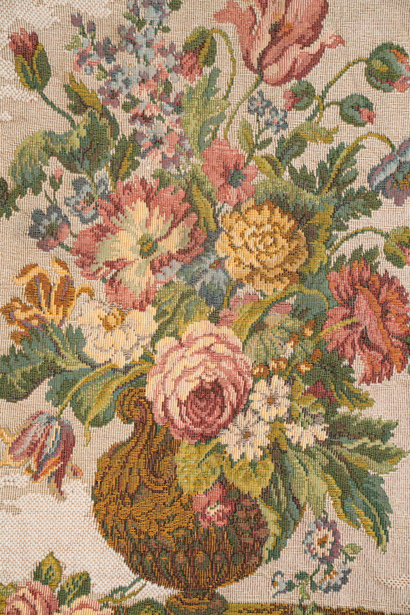Vintage European loom tapestry 2'7" x 2' (Bouquet)