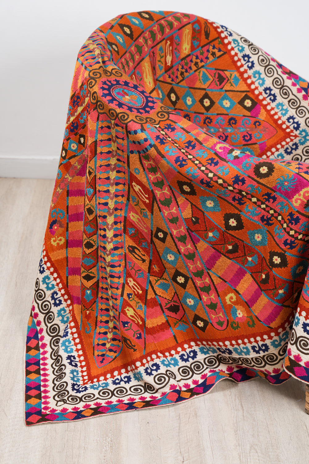 Vintage Uzbek Suzani Textle 5'5" x 4'1"