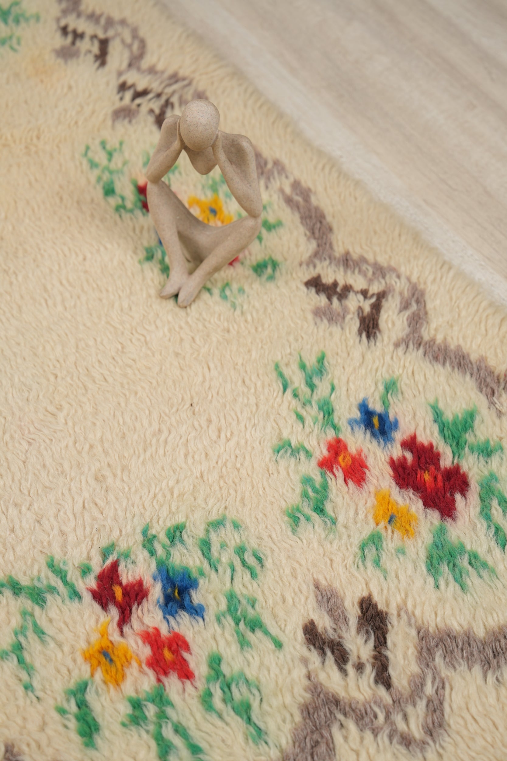 VINTAGE TURKISH Foral RUG 6'7" x 3'9"
