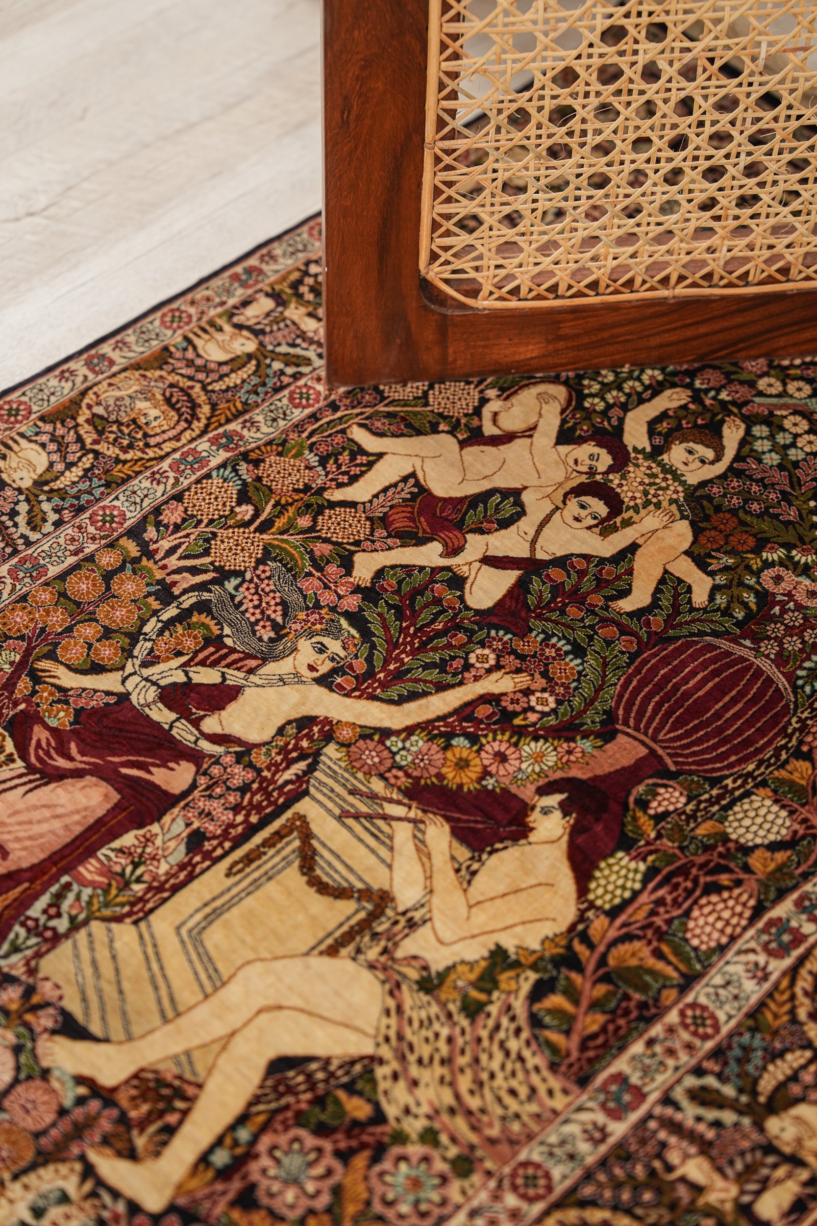 Raphael Silk Pictorial Rug 3' x 2'