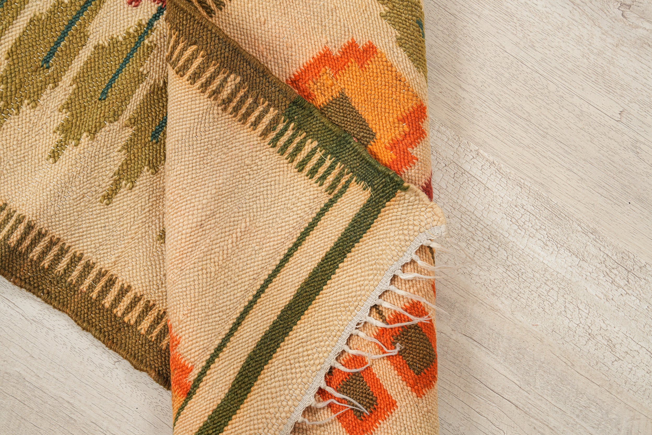 Vintage Polish Floral Kilim 3'9" X 1'8"