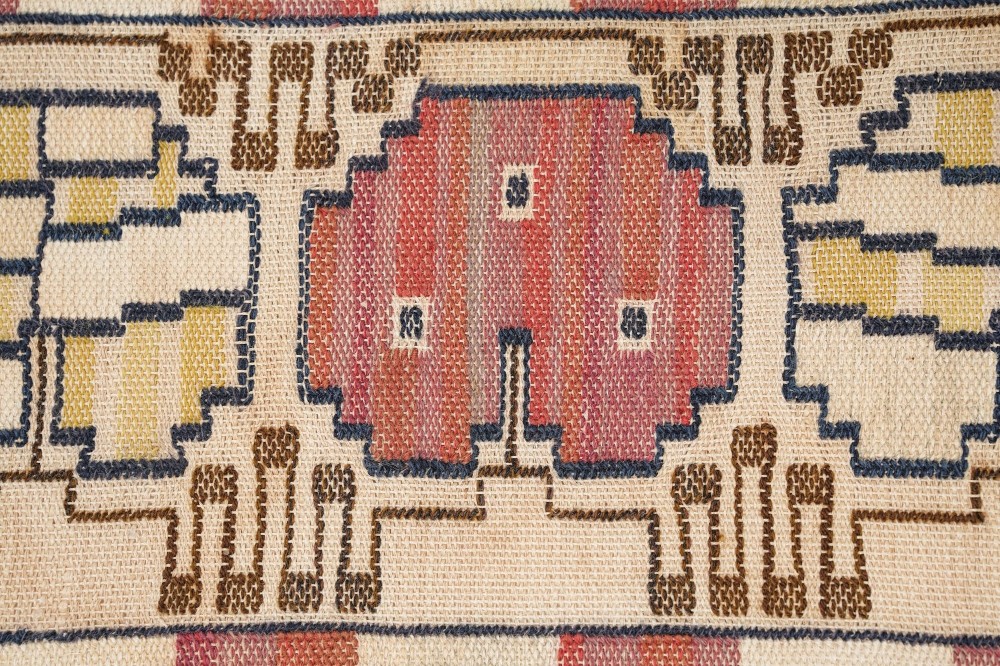 Antique Swedish Grodblad röd Textile 2'10" x 1'