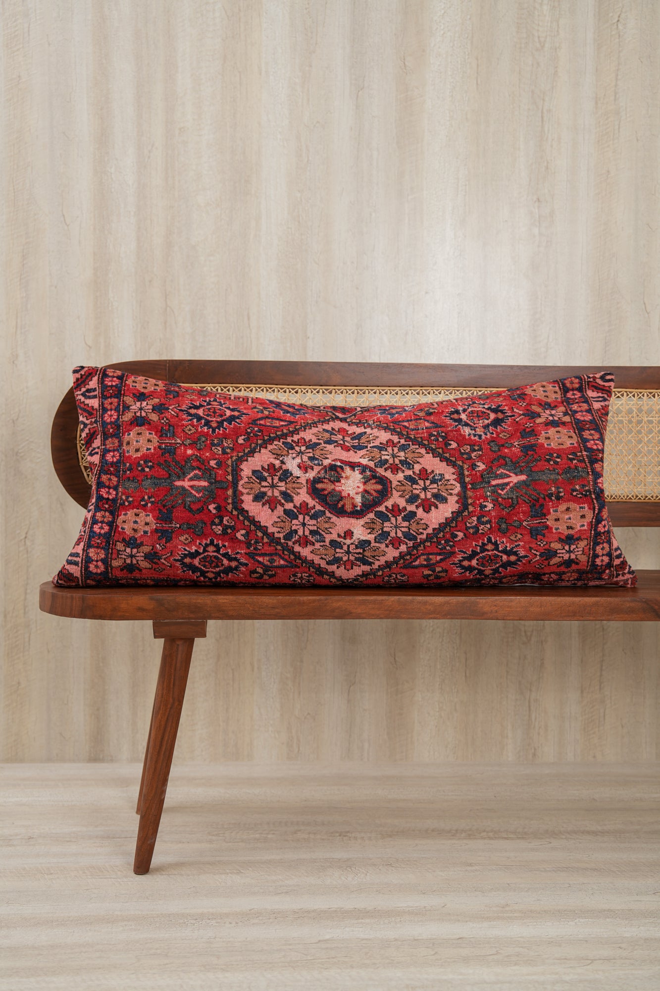 zarin 3'1" x 1'5"