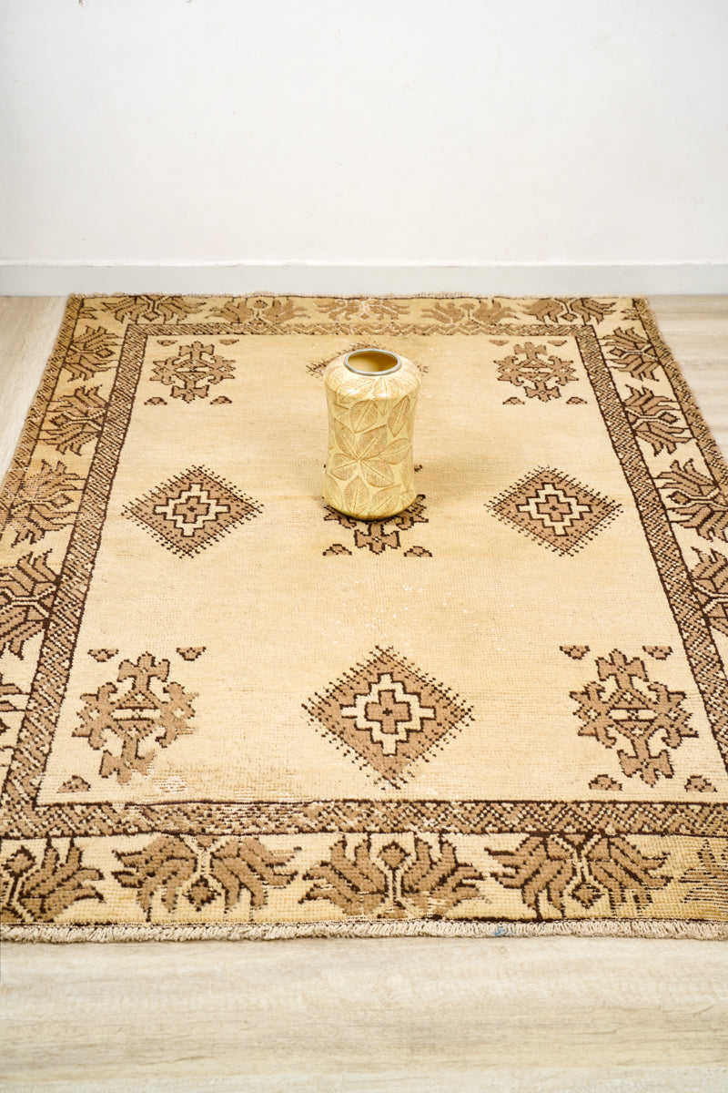 vintage Moroccan rug 7'2" x 5'