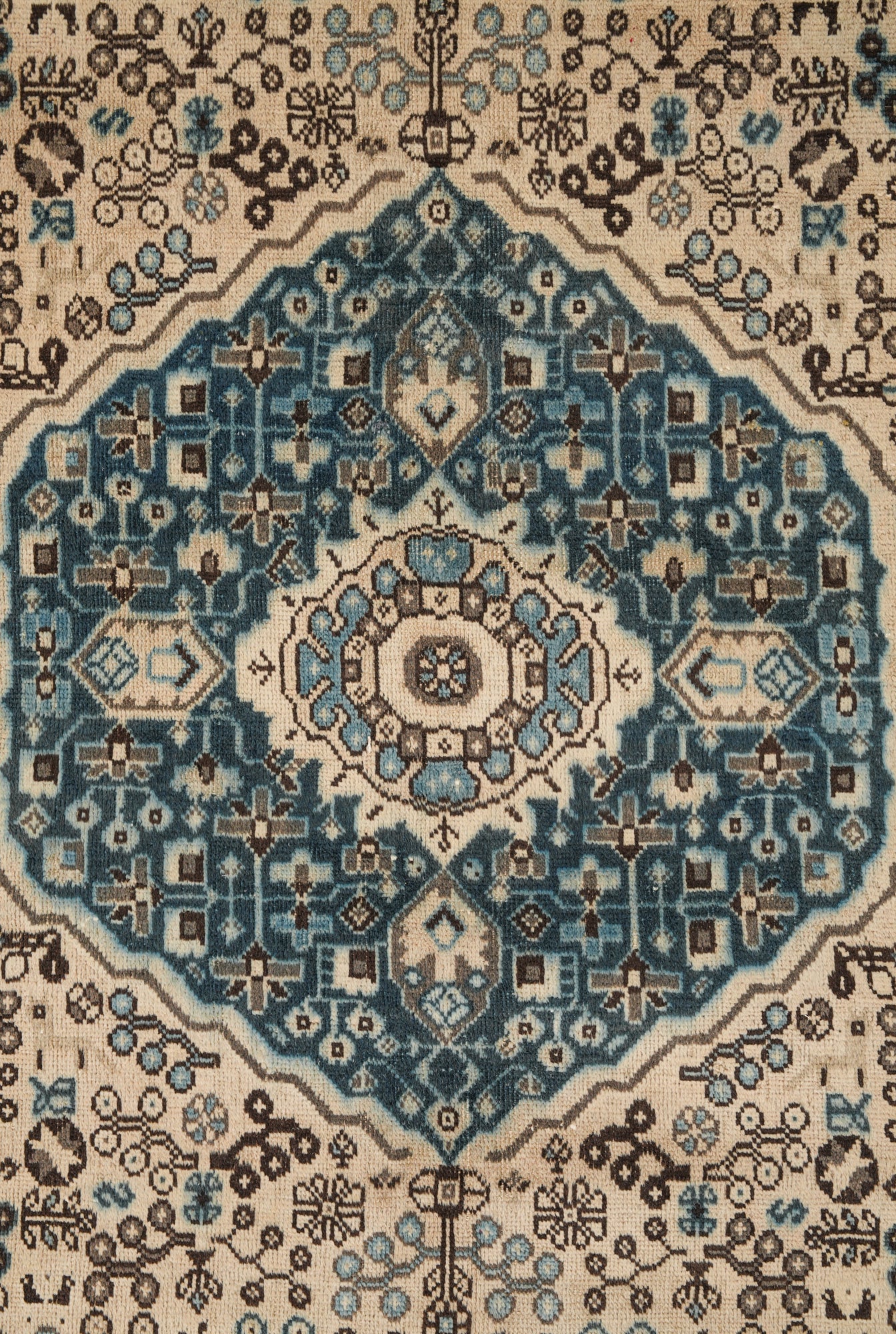HANA 9'6" x 6'8"