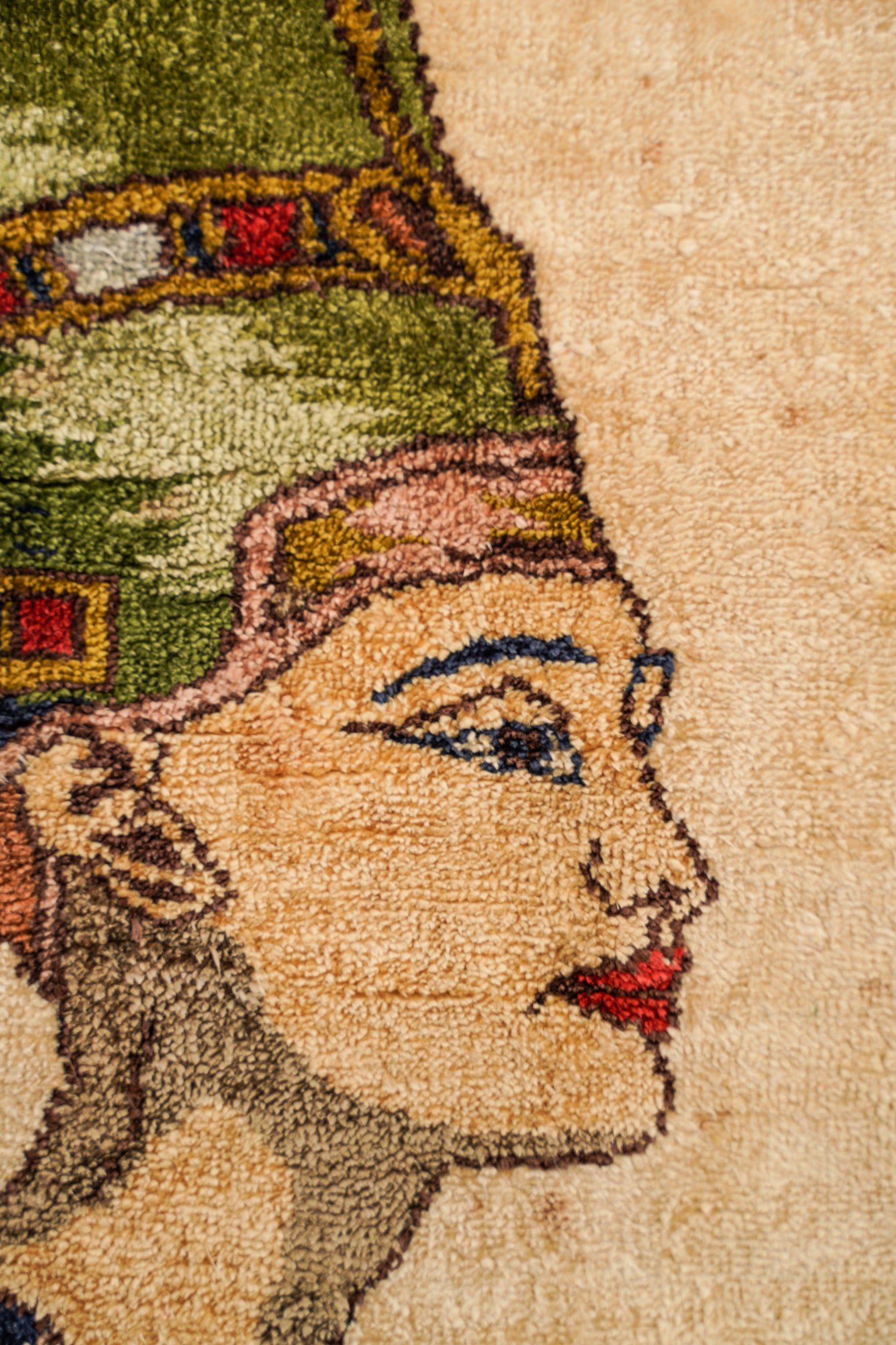 Vintage Egyptian Silk Nefertiti Rug 1' x 1'