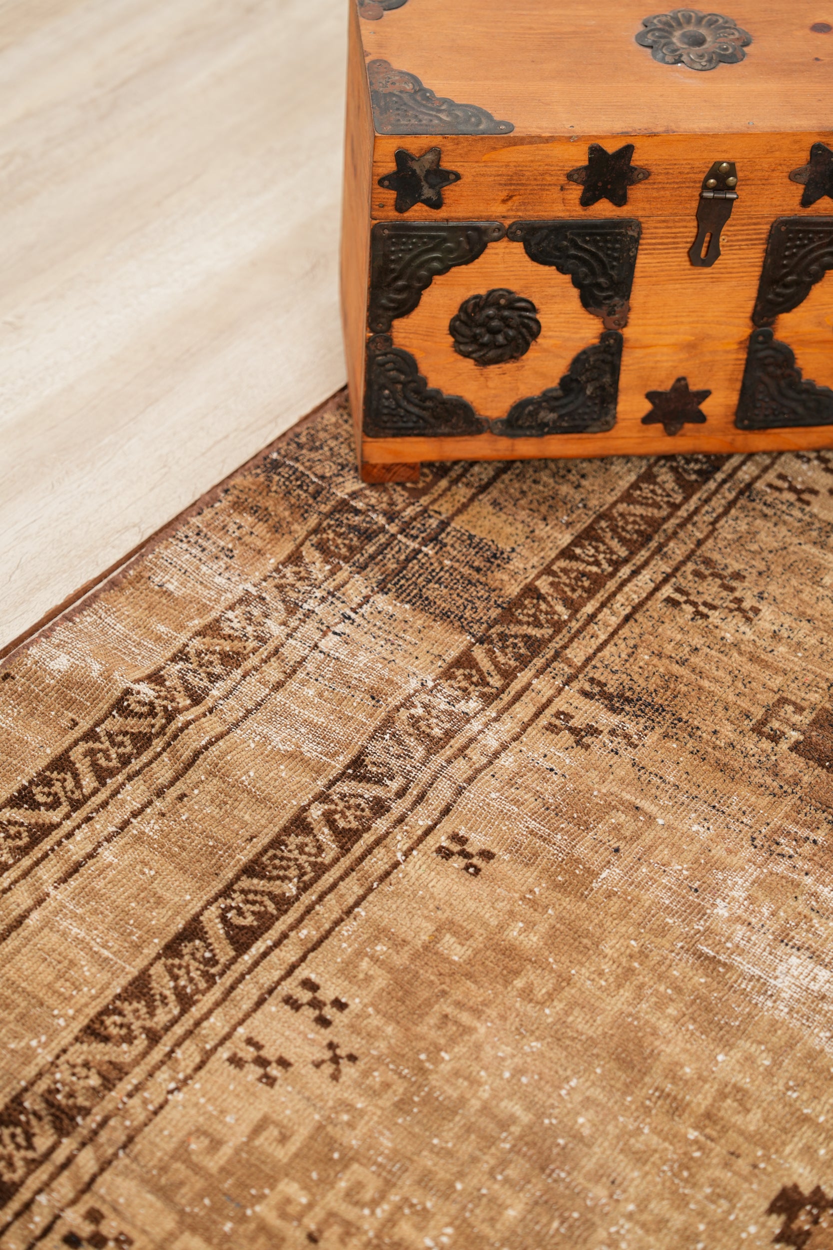 Vintage Turkmen Kelleh Rug 9' x 4'3"