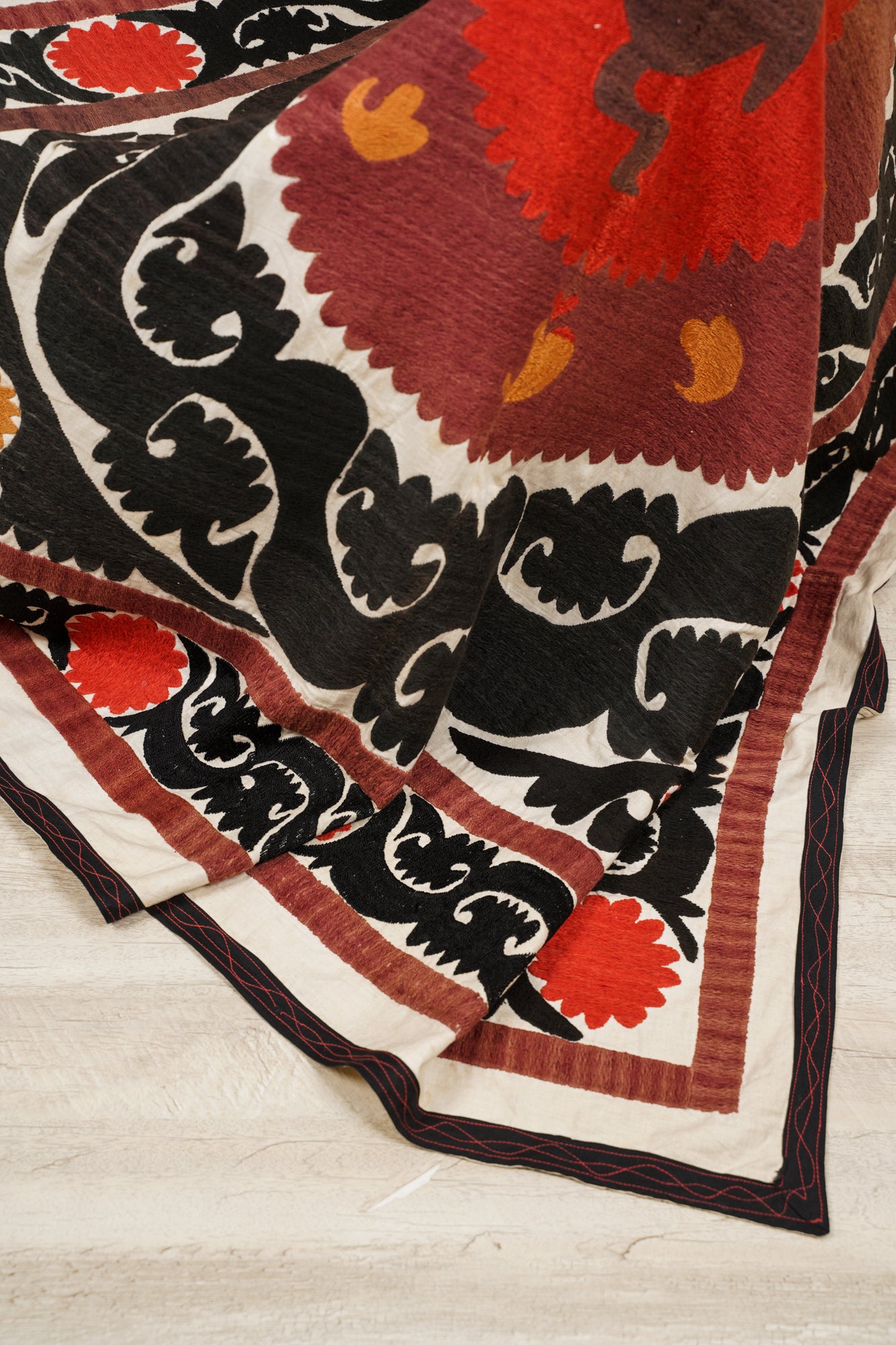 Vintage Uzbek Suzani Embroidered Textile 5'10" x 4'3"