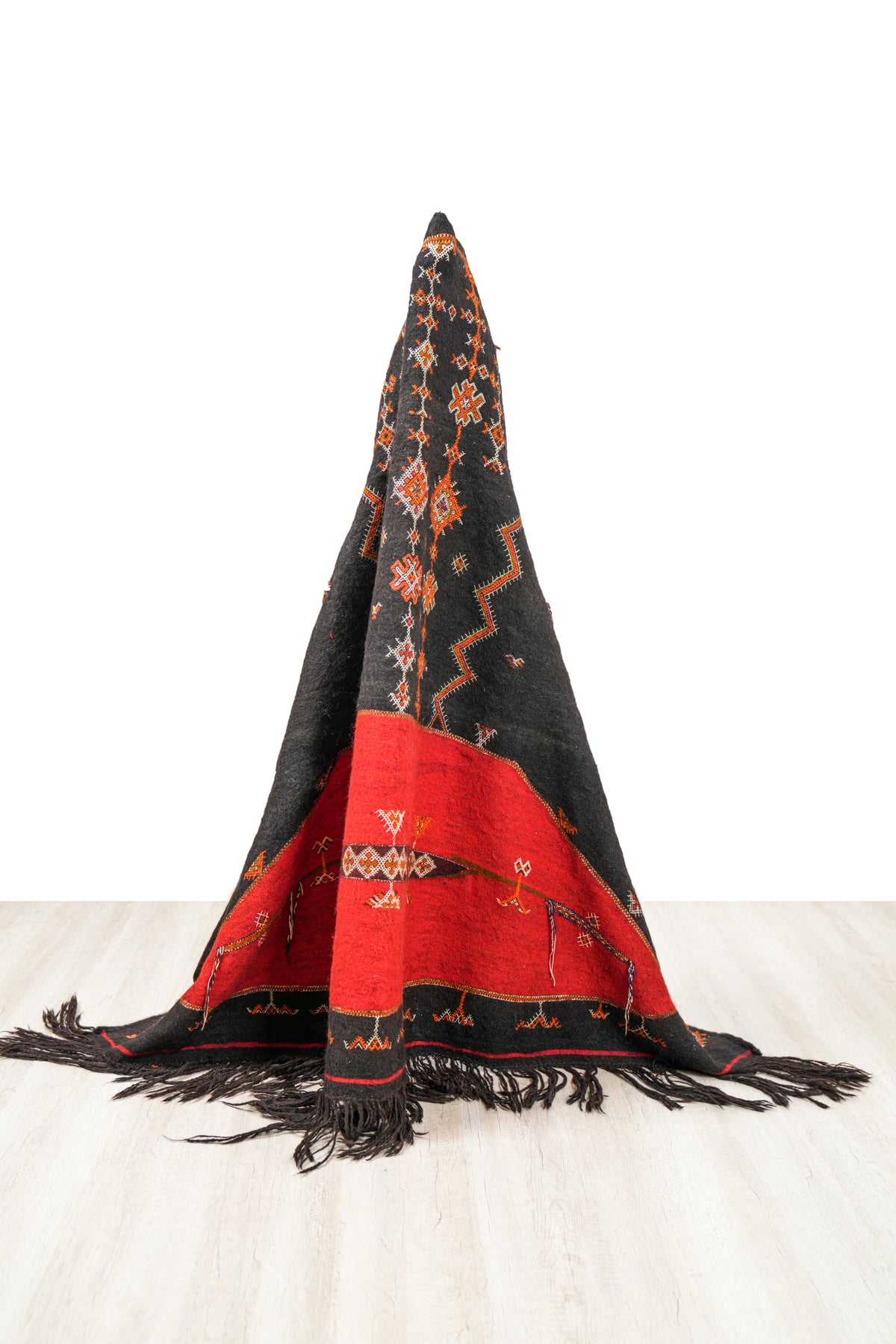 Vintage Moroccan cape AKHNIF 7'1" x 4'5"