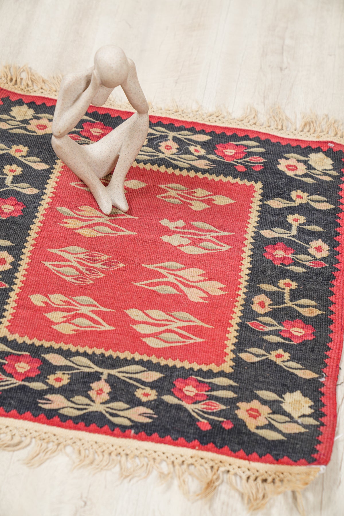 Vintage balkans Sarkoy table Kilim 1'9" x 1'9"