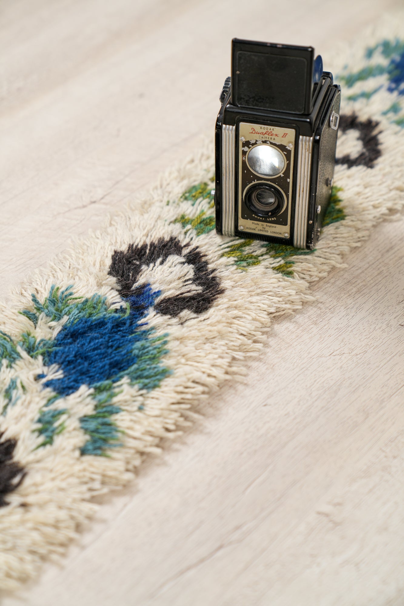 Vintage Scandinavian Rya Table Runner Rug 4' x 5"