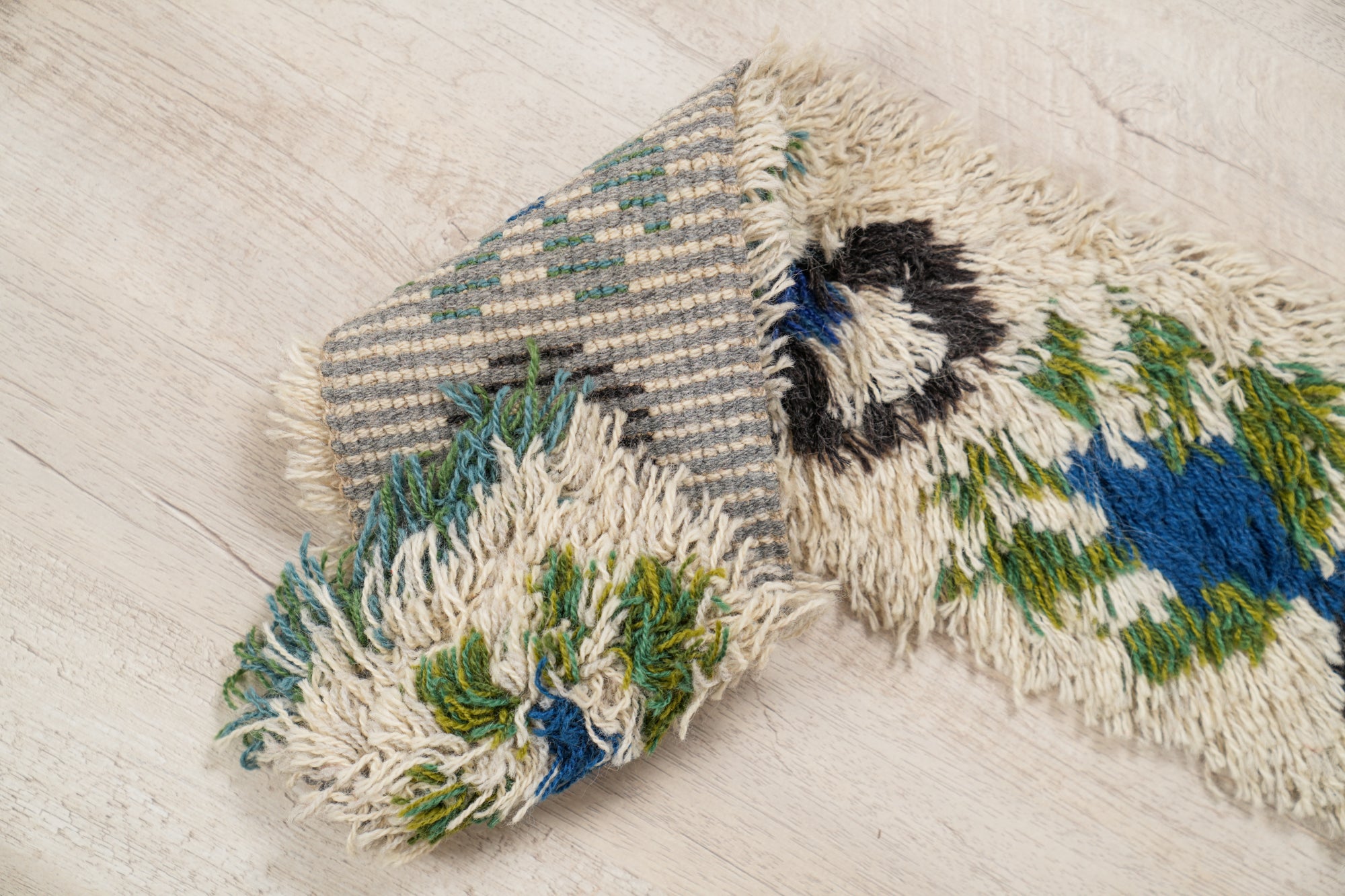 Vintage Scandinavian Rya Table Runner Rug 4' x 5"