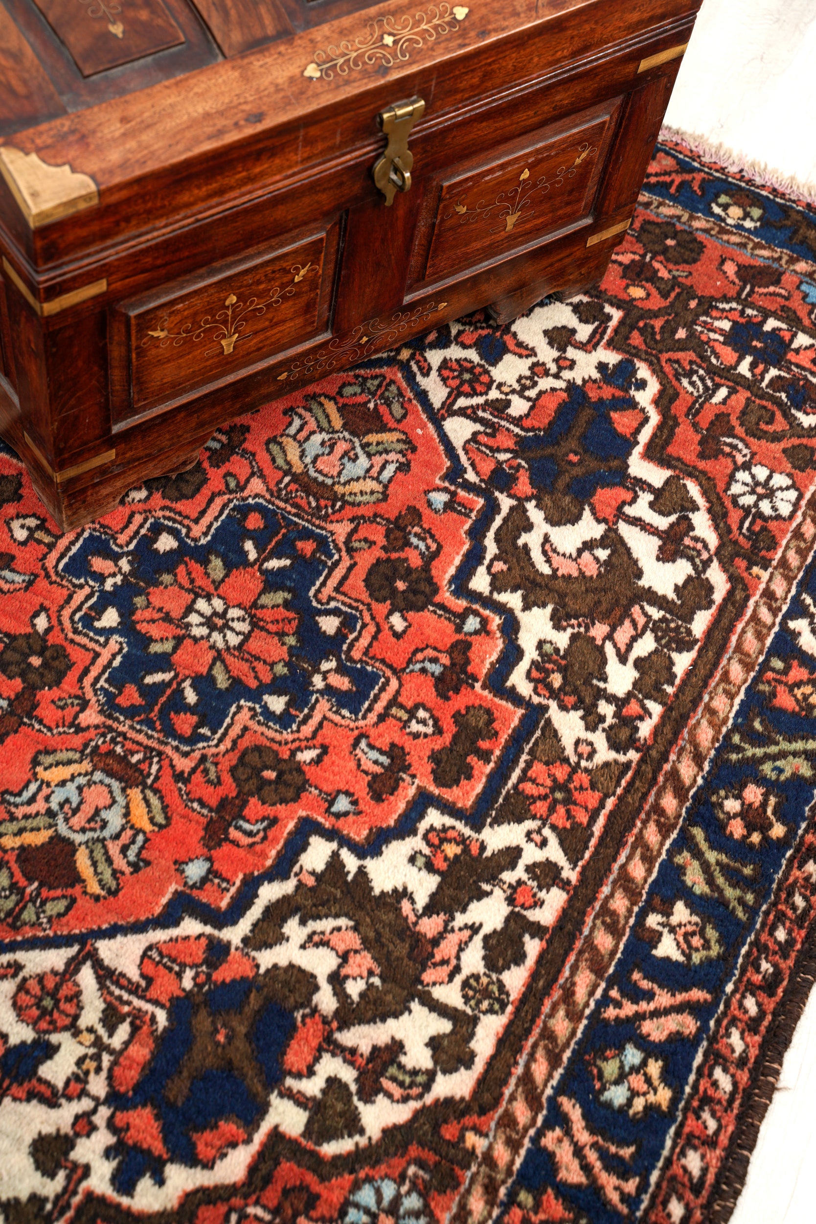 Kimberly 4'10" x 3'6"