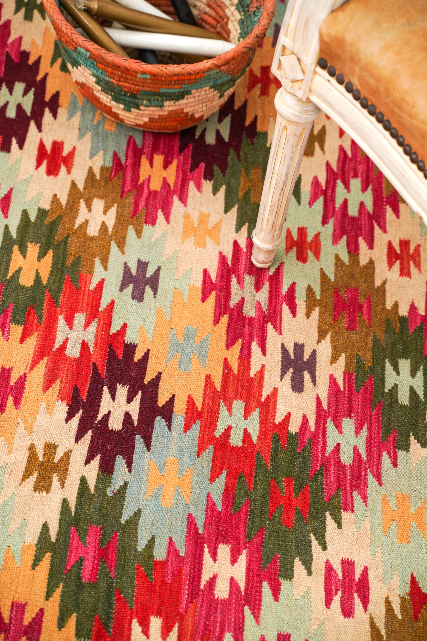 Modern Pakistani Kilim 9'9" x 6'4"