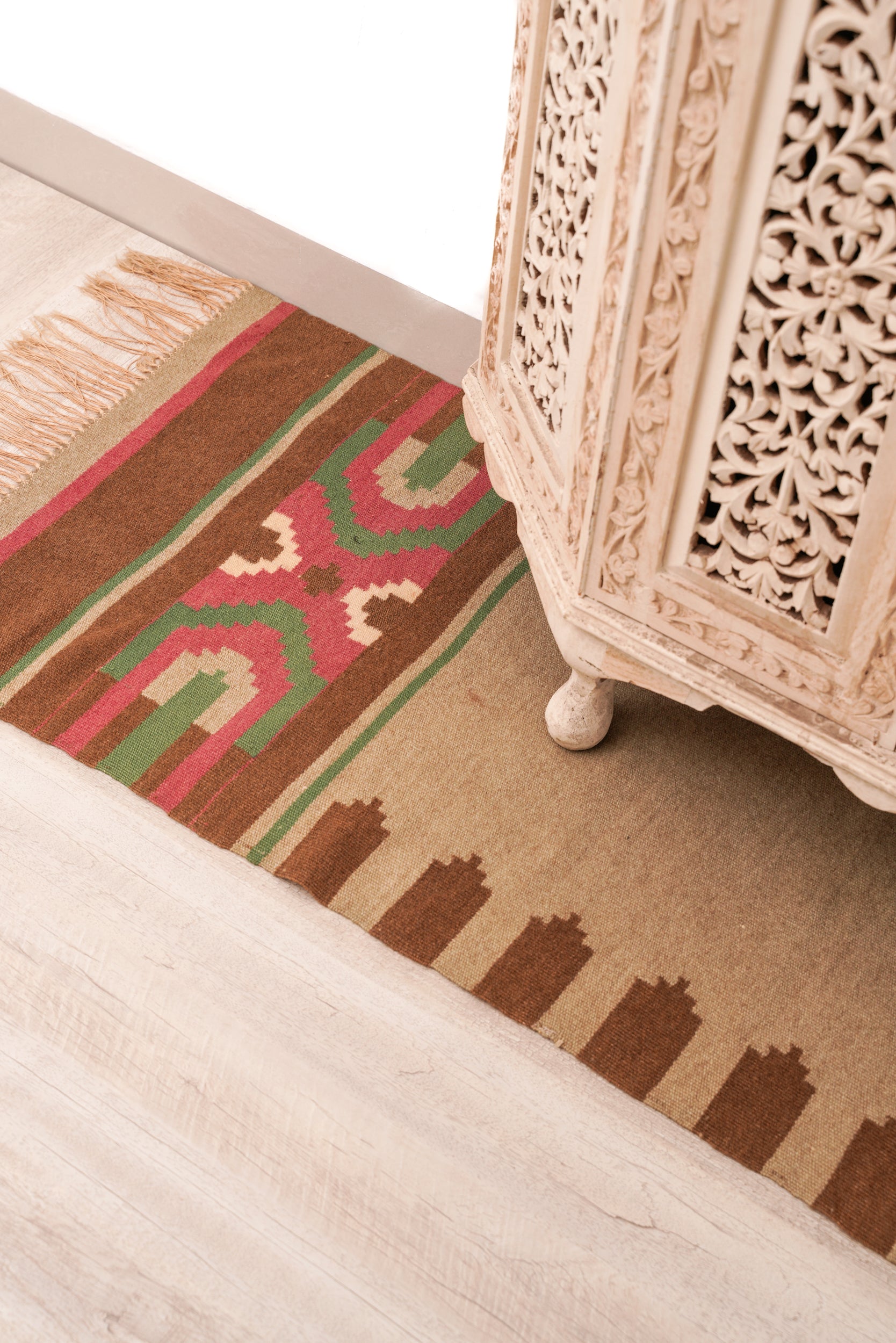 Vintage Swedish Kilim 4'9" x 1'8"