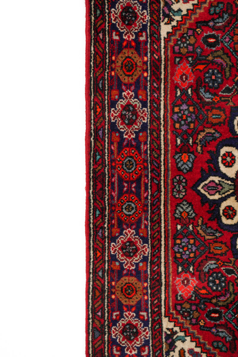 Nia 4' x 2'6"