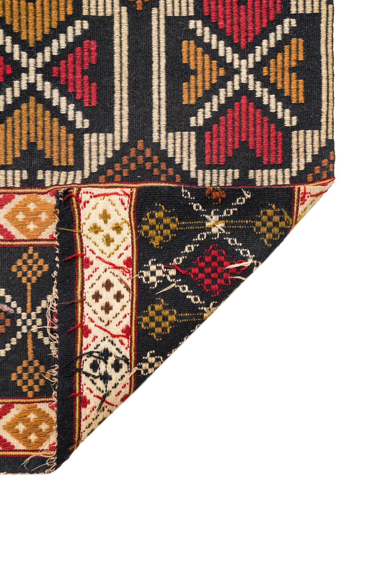 VINTAGE SWEDISH TEXTILE 2'6" x 2'