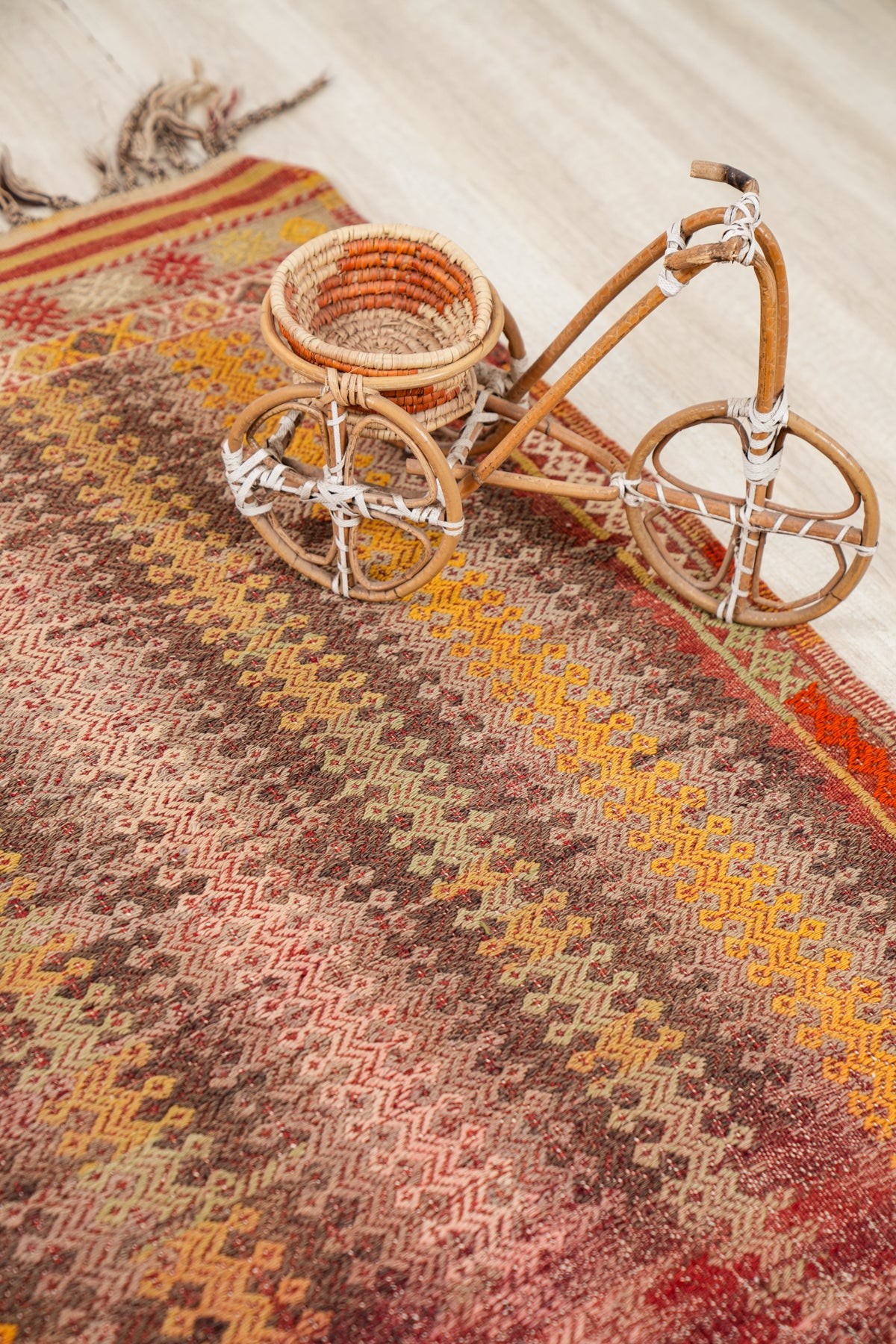Vintage turkish Cicem Kilim 4'x 2'9"