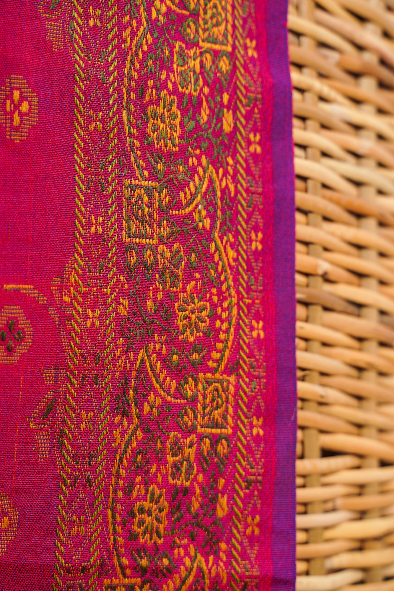Vintage Indian Jamawar Silk Shawl textile 7'10" x 3'2"