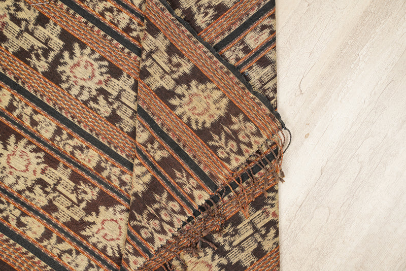 Vintage Savu ikat textile shawl blanket 7' x 5'