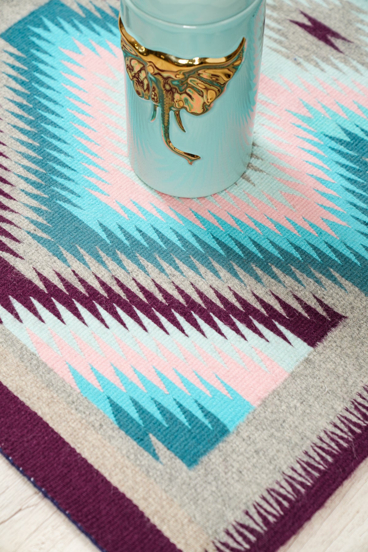 Vintage Native American Navajo kilim 2'9" x 2'