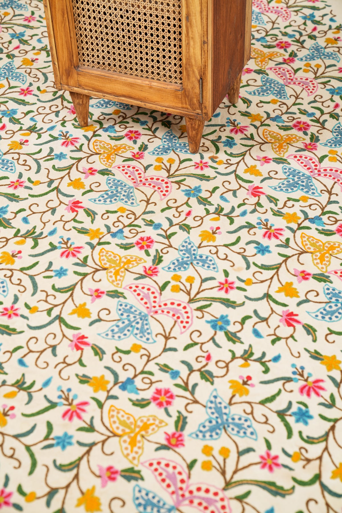 Vintage Kashmiri Crewel Bedspread textile 9'6" x 8'3"