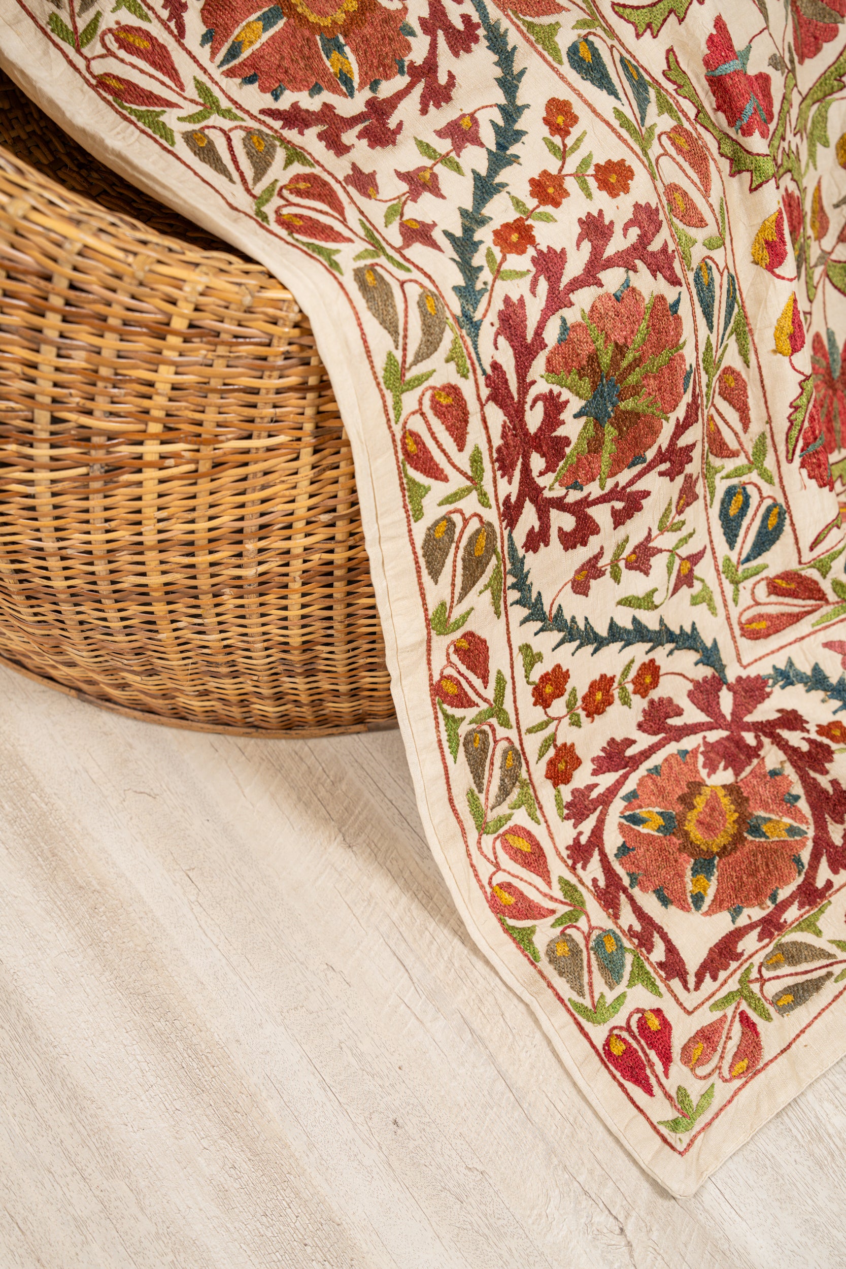 ビンテージ　ウズベキスタン　スザニ Vintage Uzbek Suzani Embroidery 6'7